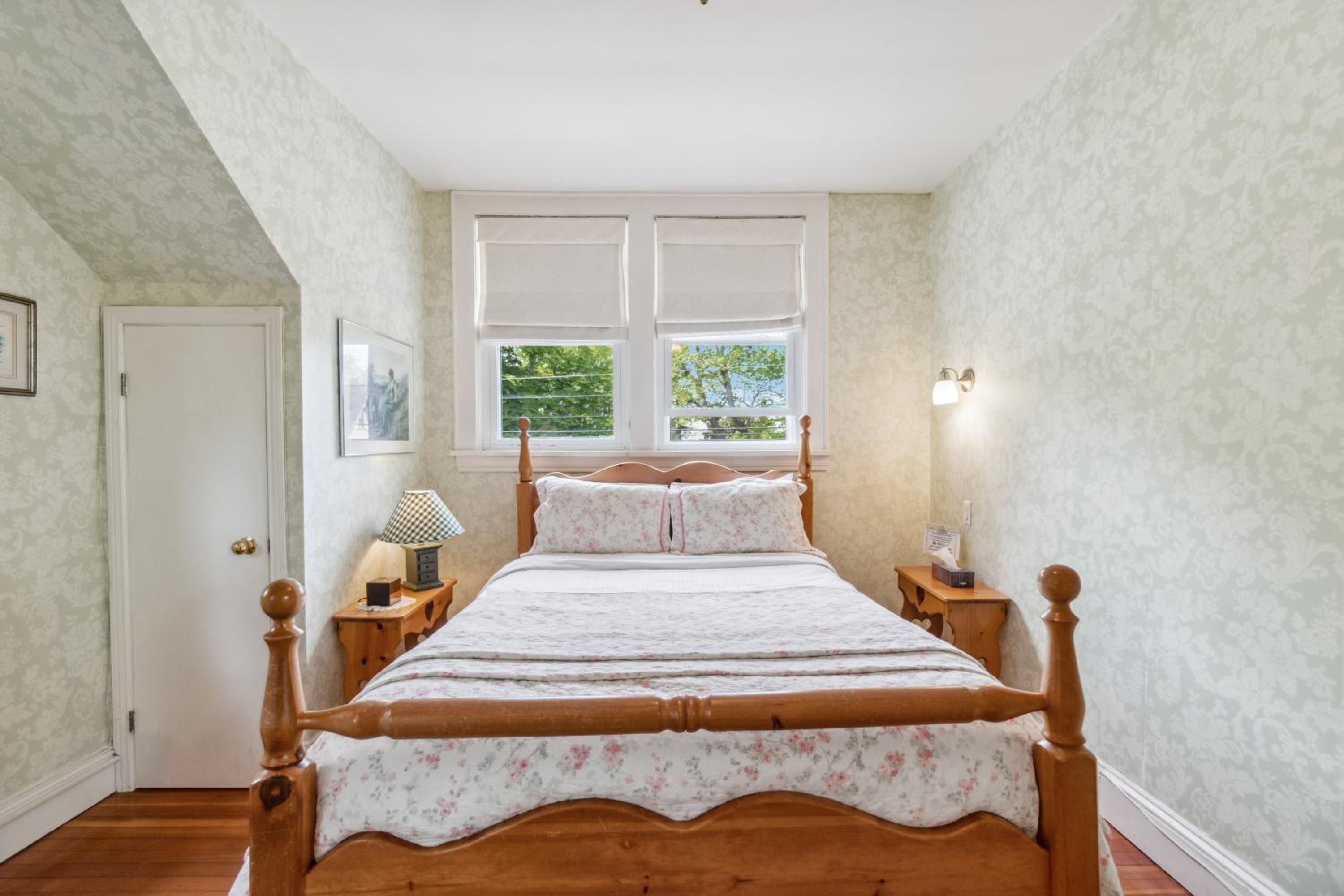 Farmhouse Inn B&B