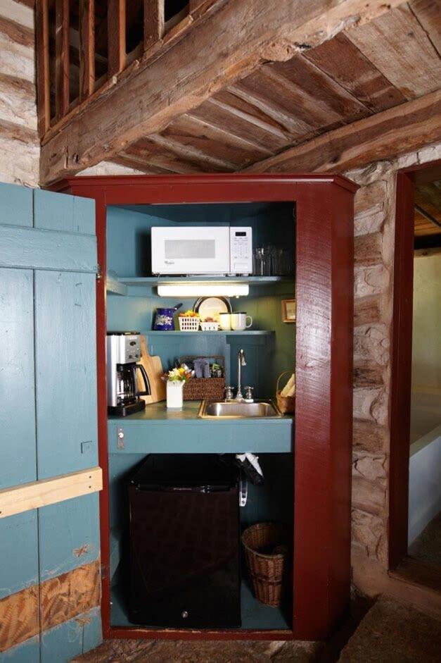 Kusenberger Log Cabin