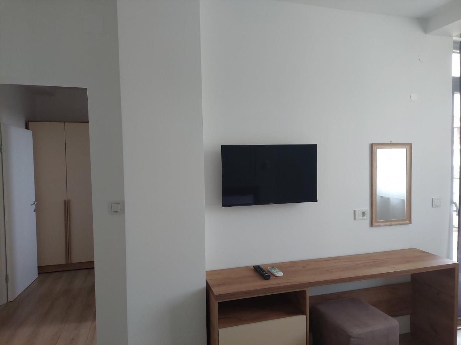 Lotos Apartments