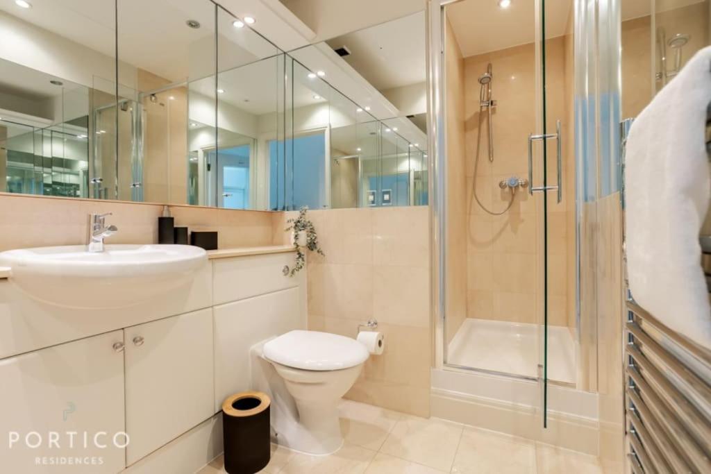 Portico Residences - Stunning Penthouse with River Views in Battersea view 3