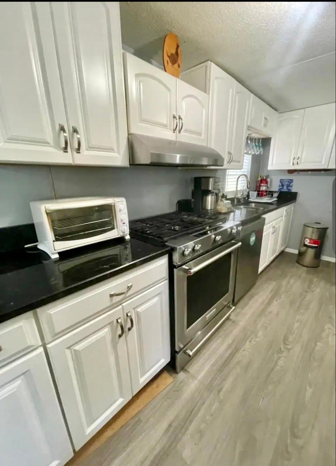 Tampa Vacations - Tiny but cozy manufactured house - Property Image 17