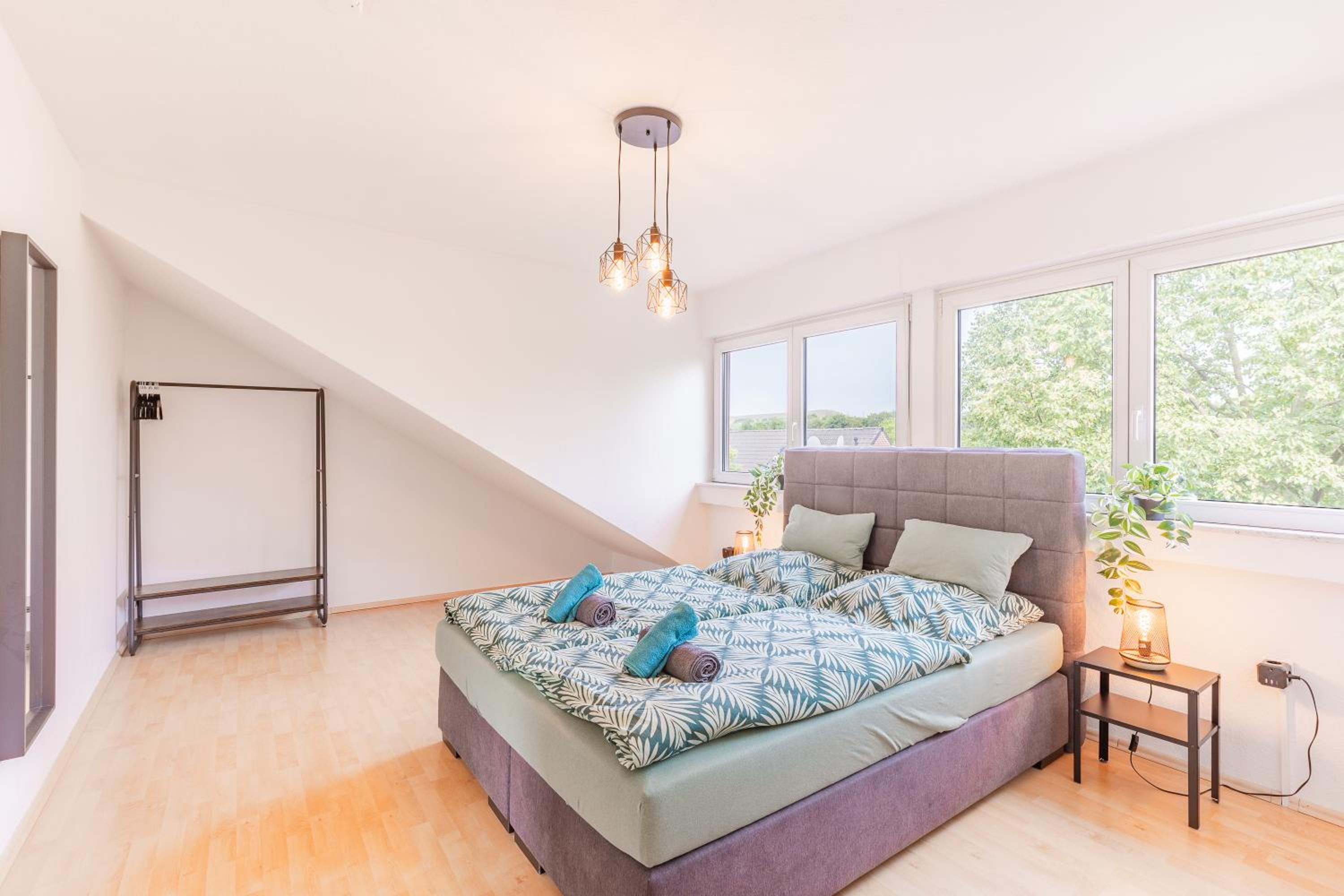 FeWo Gladbeck - Moderne und geräumige 2 Zimmerwohnung mit Süd-Balkon in Gladbeck-Brauck nähe Movie Park und Arena AufSchalke