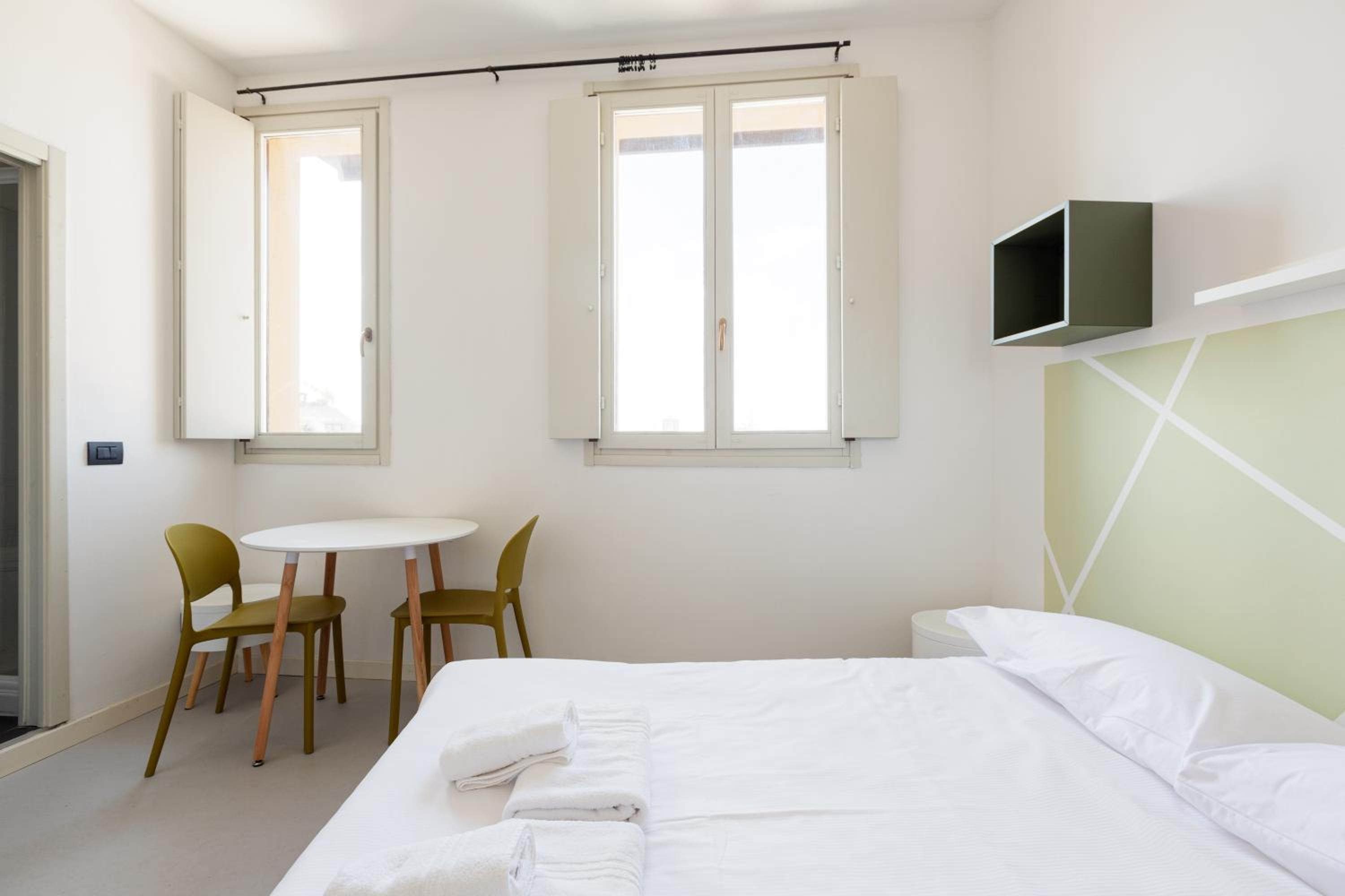 GuestHost - Milano Magenta Long Let Apts