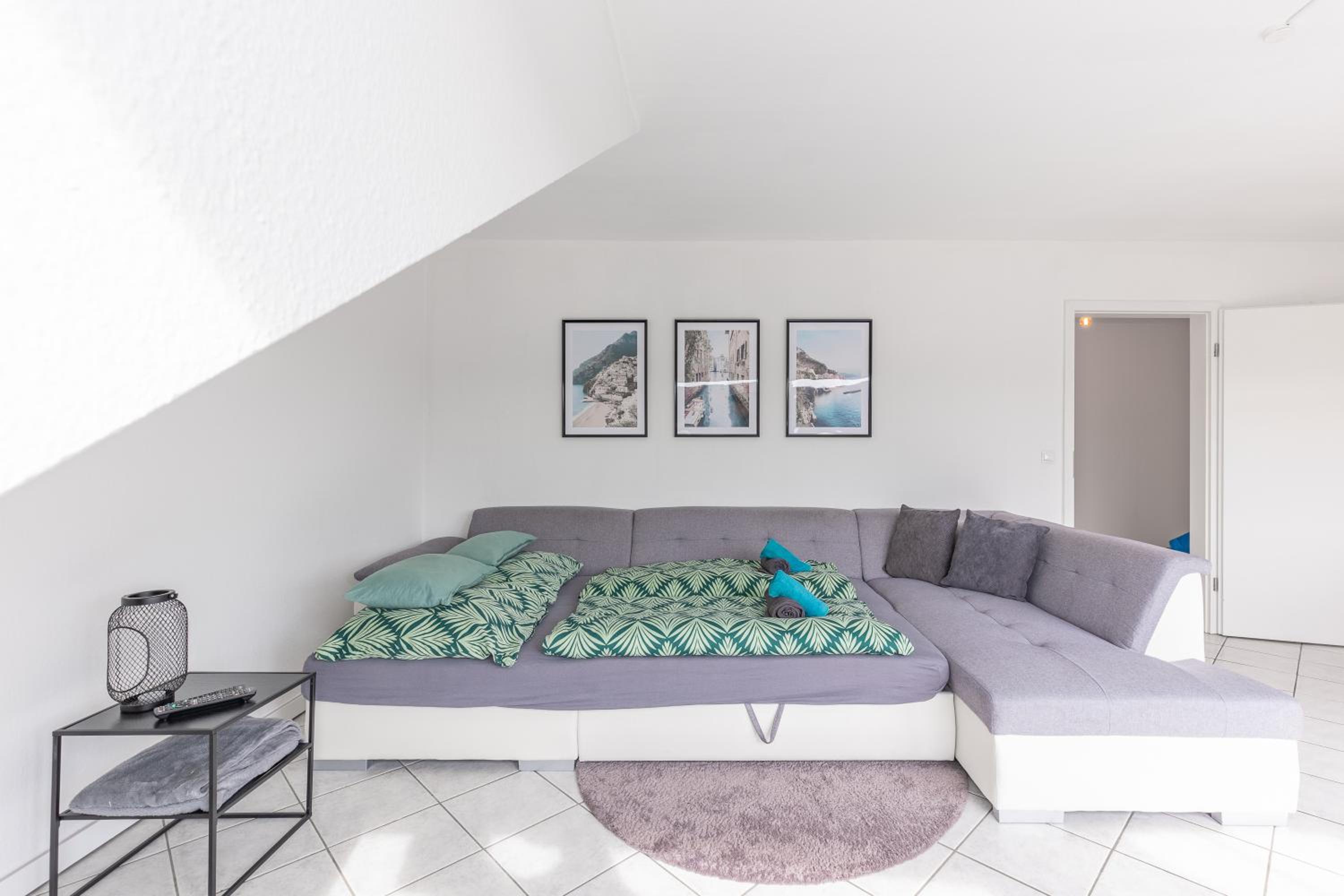 FeWo Gladbeck - Moderne und geräumige 2 Zimmerwohnung mit Süd-Balkon in Gladbeck-Brauck nähe Movie Park und Arena AufSchalke