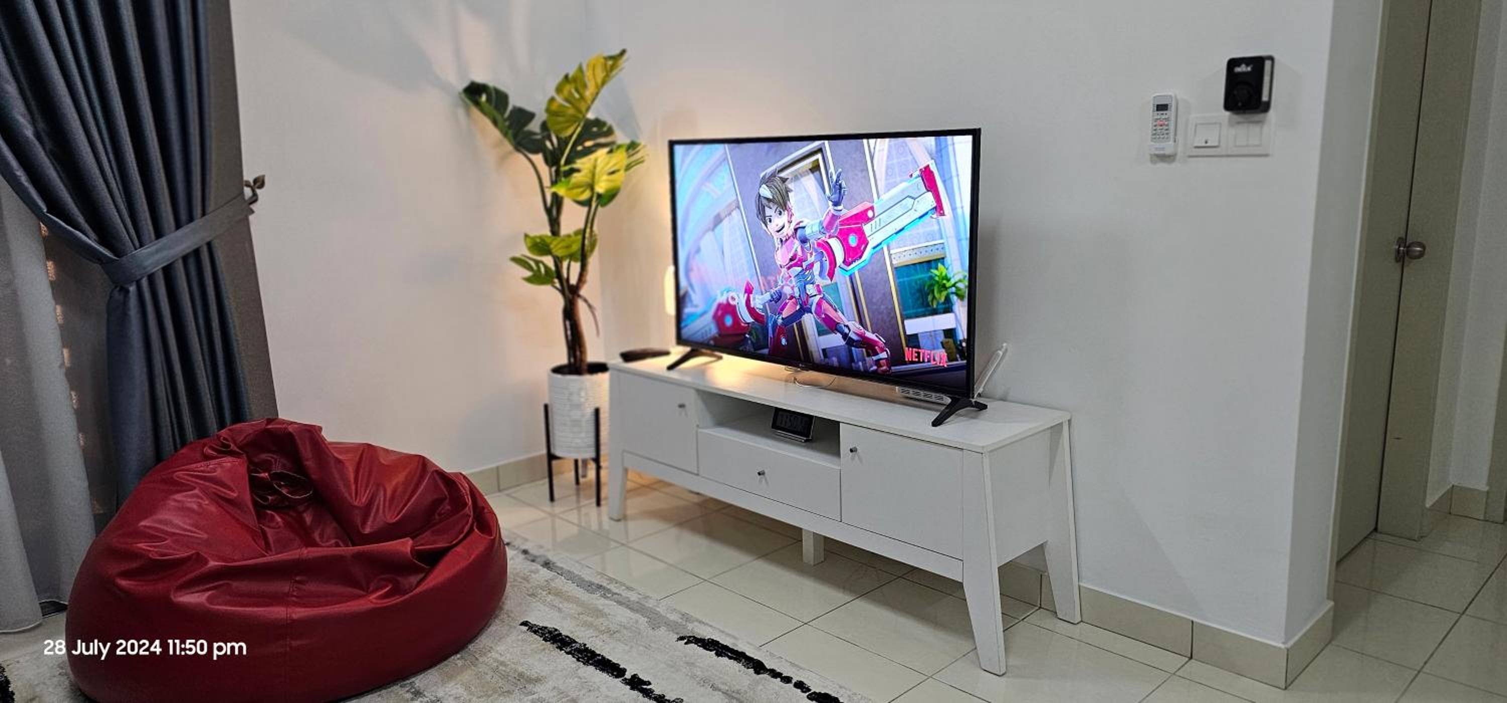 Alanis Residence Near KLIA Balcony with Washer Dryer Netflix photo 6