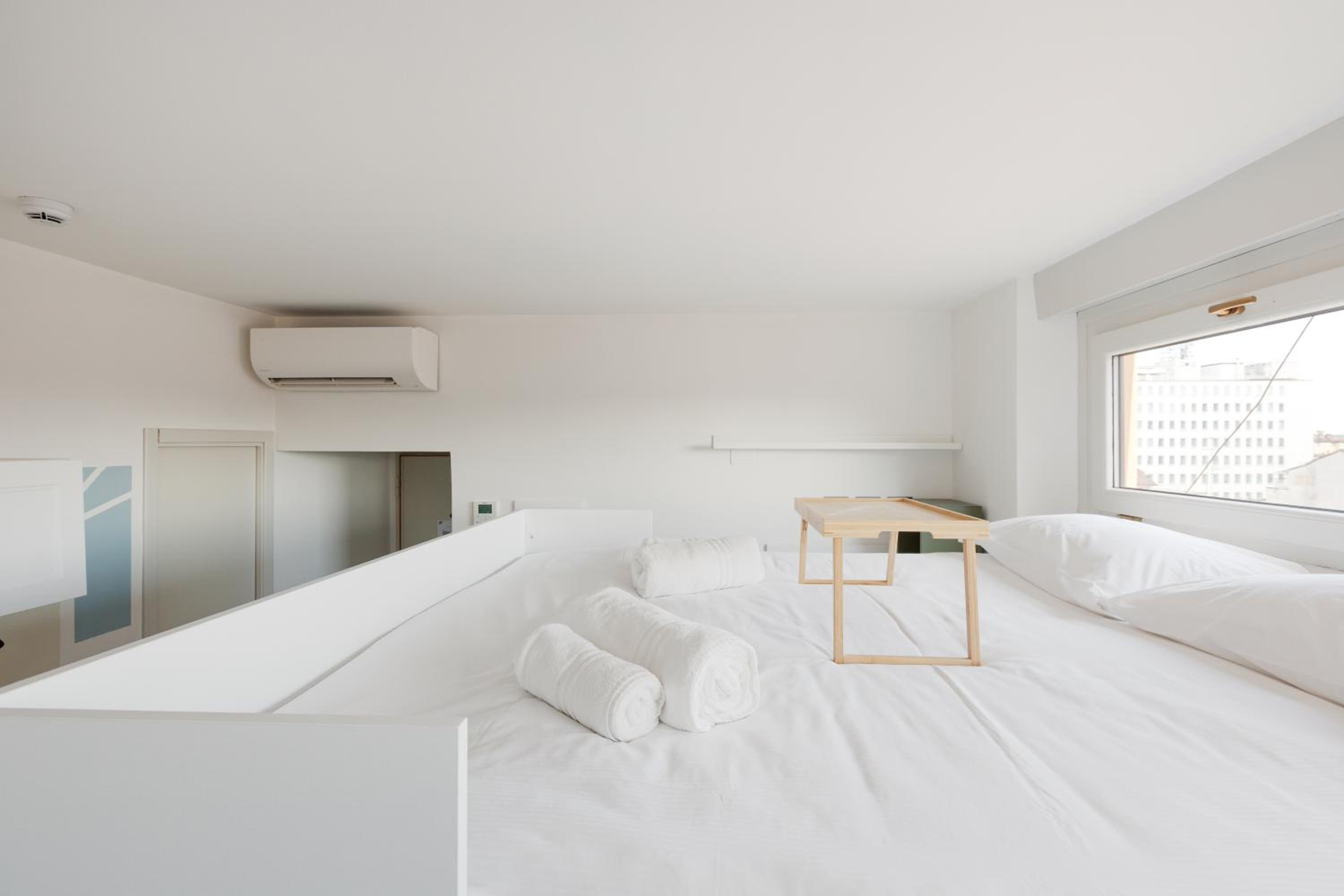 GuestHost - Milano Magenta Long Let Apts