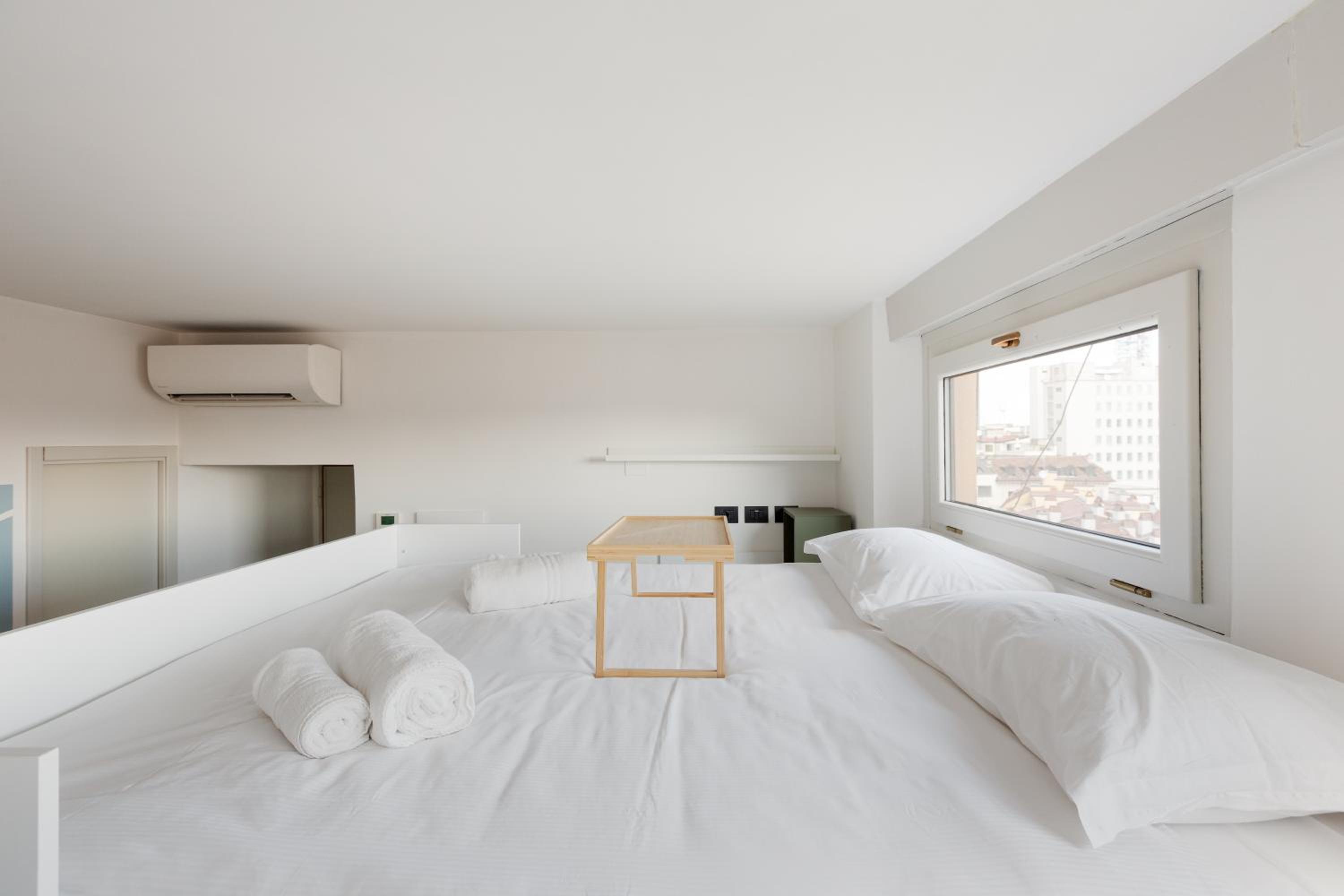 GuestHost - Milano Magenta Long Let Apts