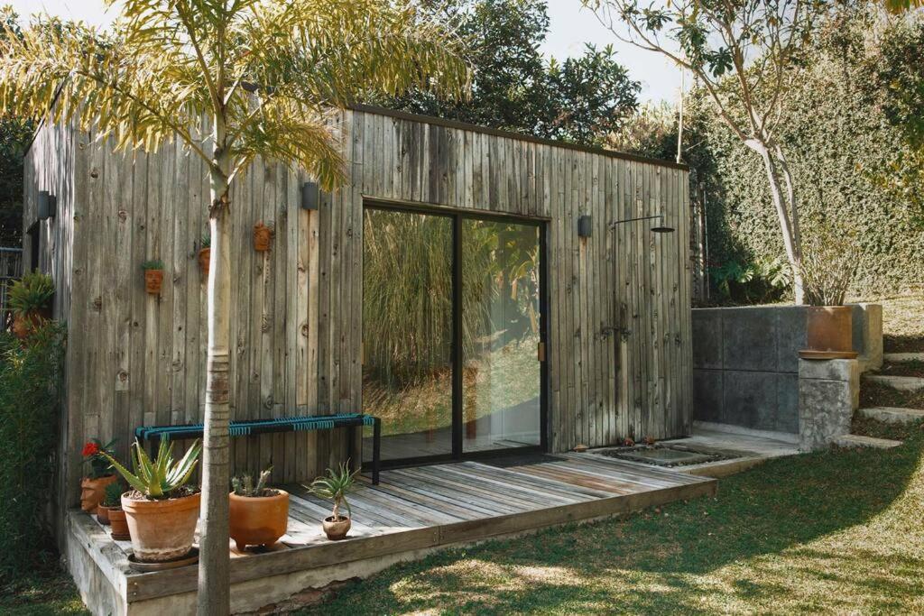 Modern architecture with great view - Property Image 1