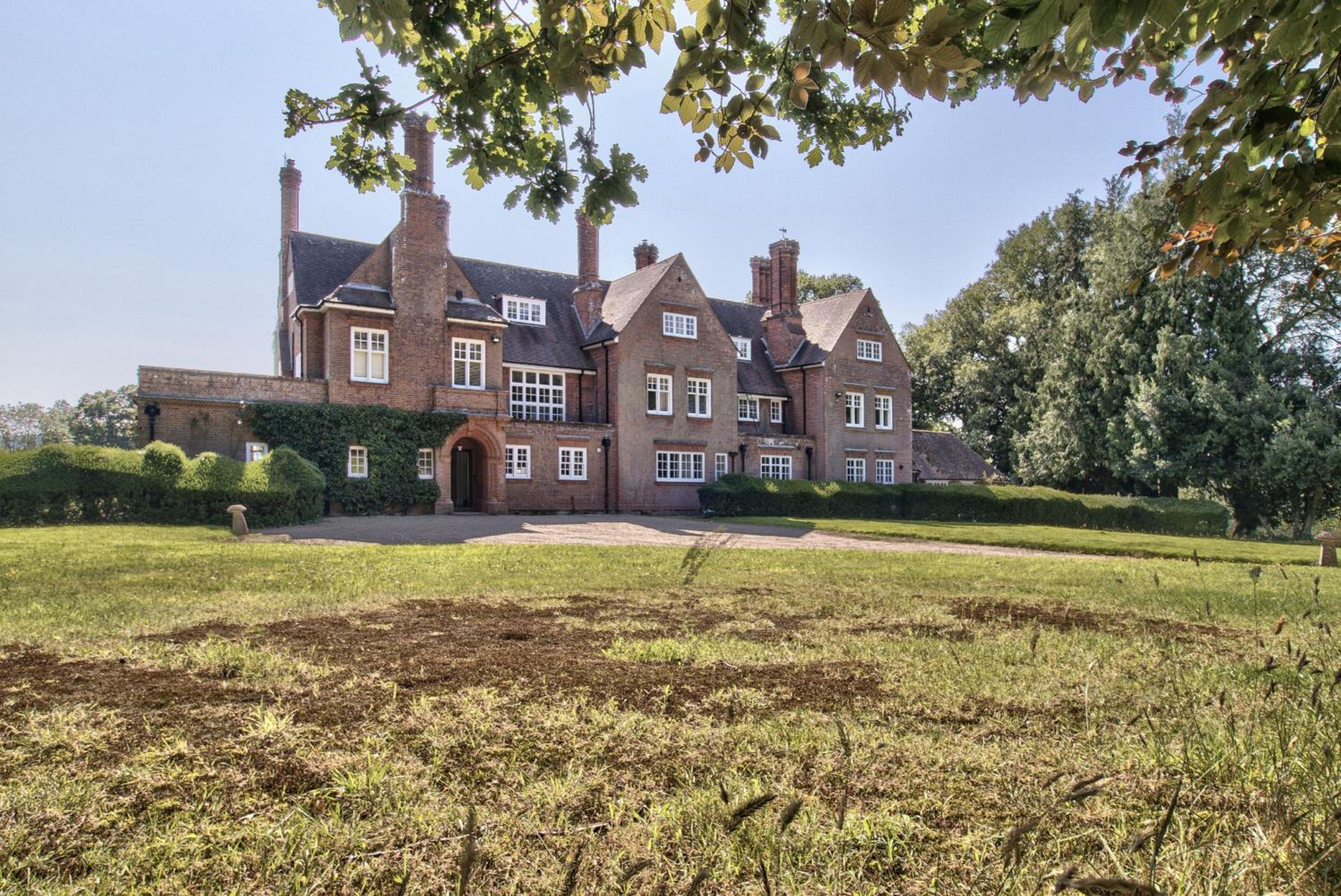 Alward House by Group Retreats view 4
