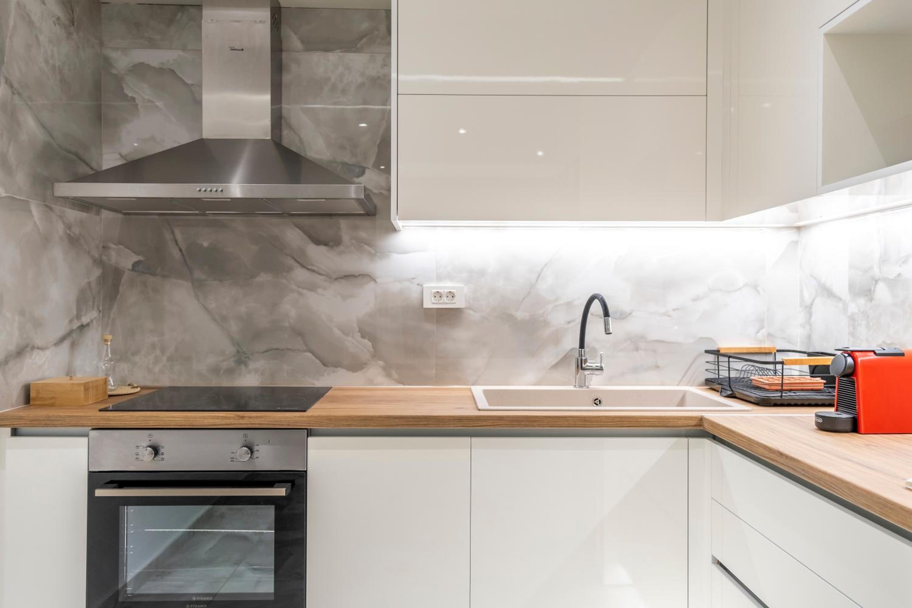 Asini Vacations - Orion Luxury Apartments - Property Image 8