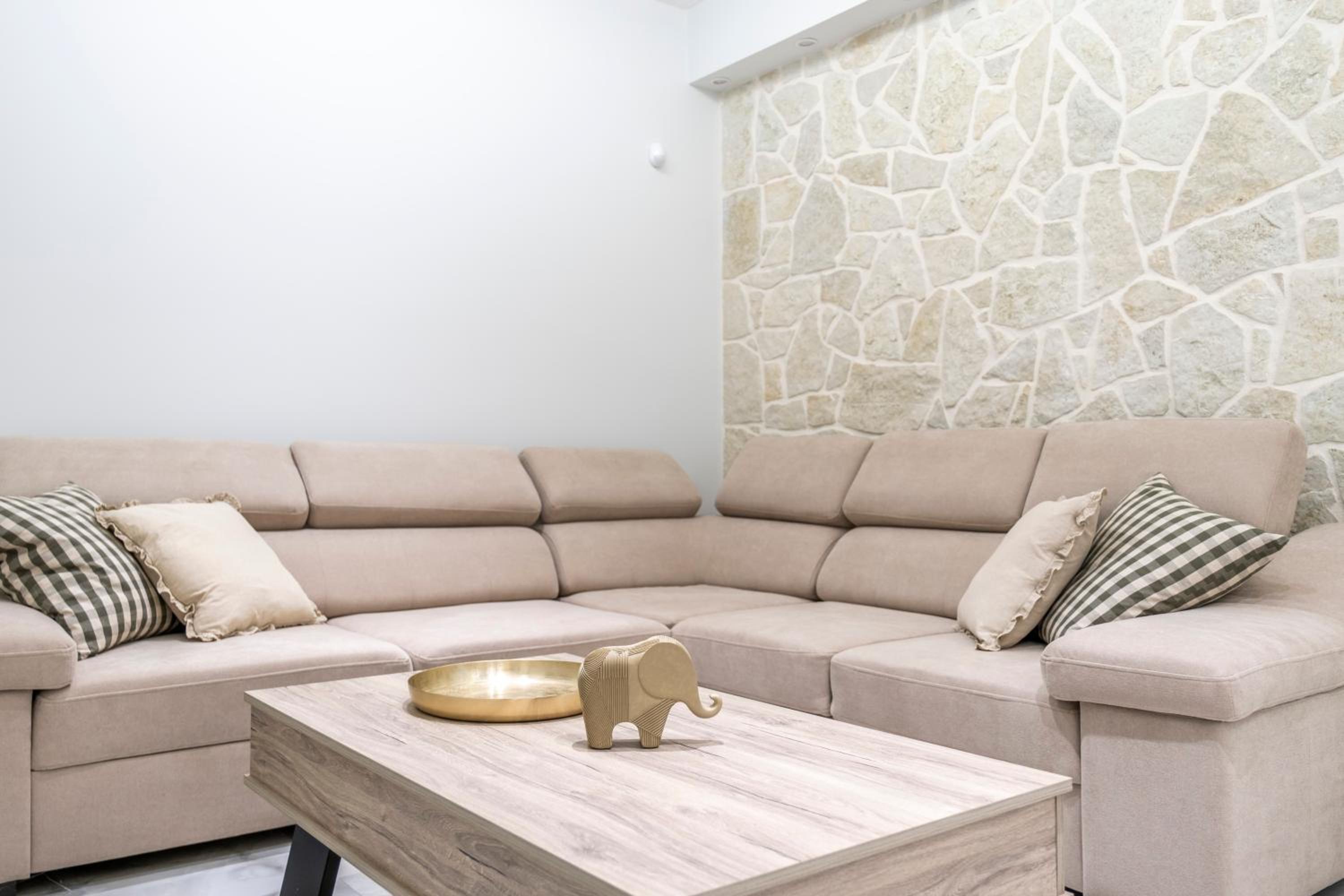 Asini Vacations - Orion Luxury Apartments - Property Image 10