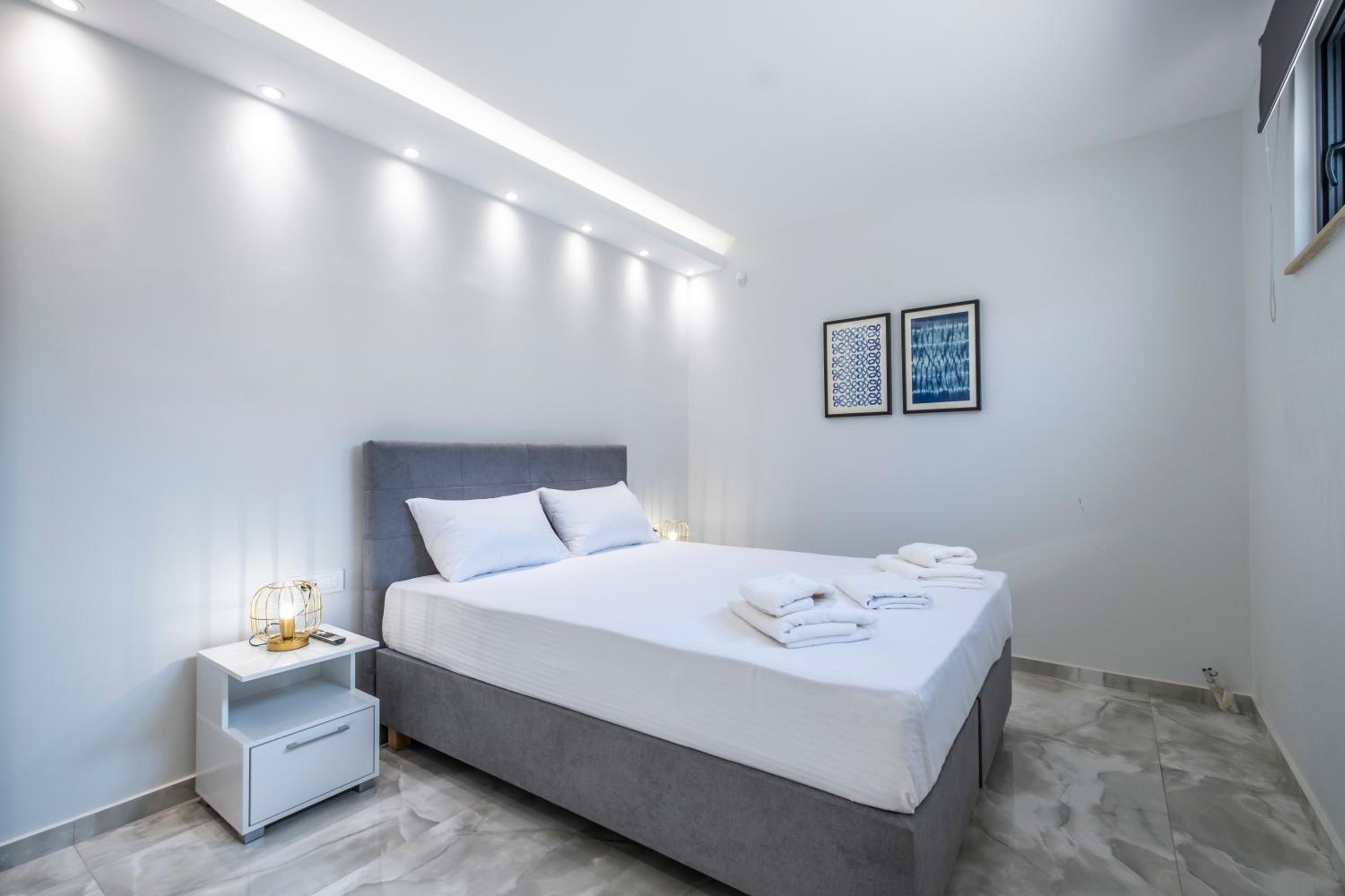 Asini Vacations - Orion Luxury Apartments - Property Image 11