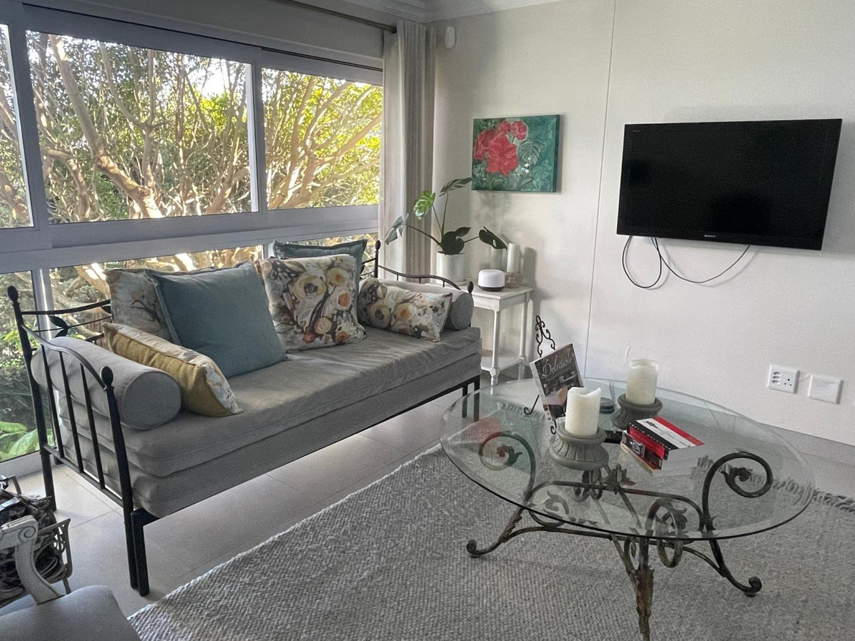 Eight Loerie Lane view 5
