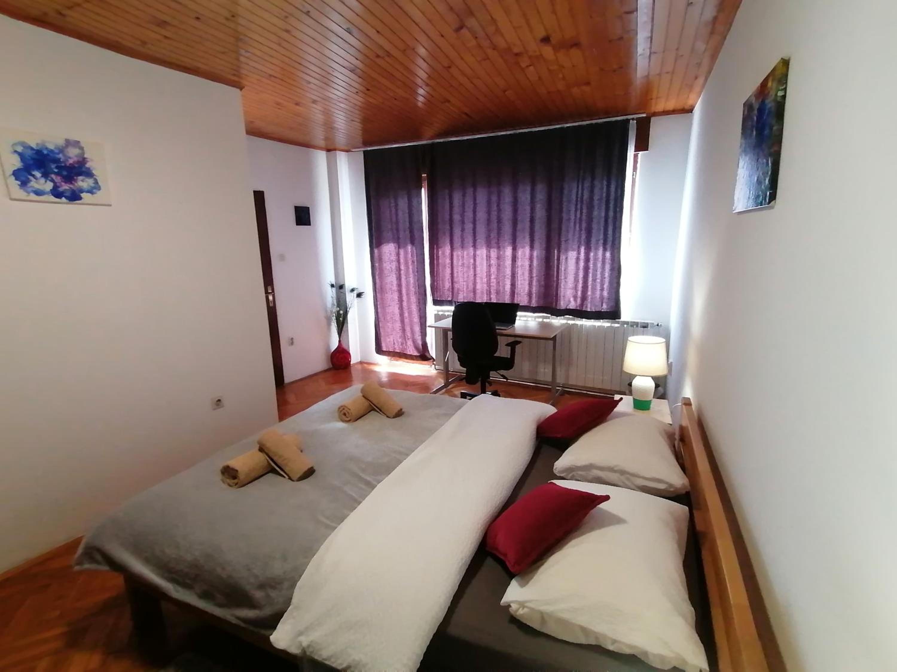 Photo 32