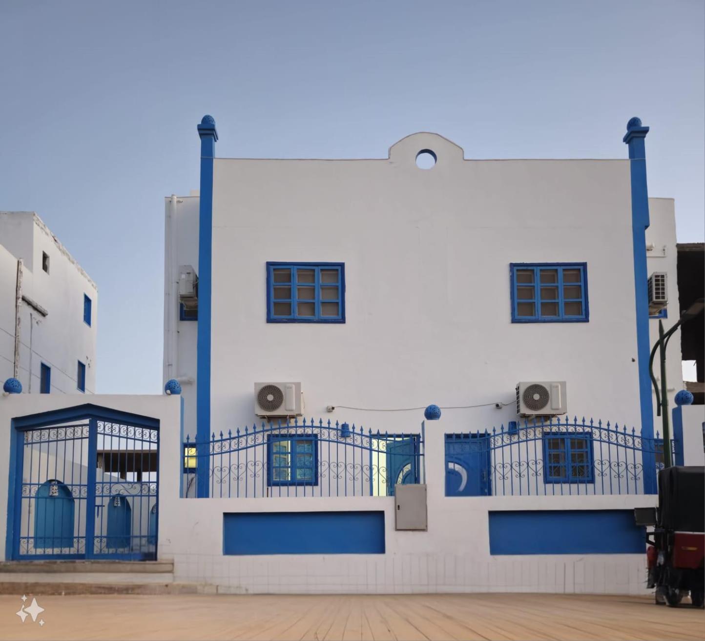 Fnex House