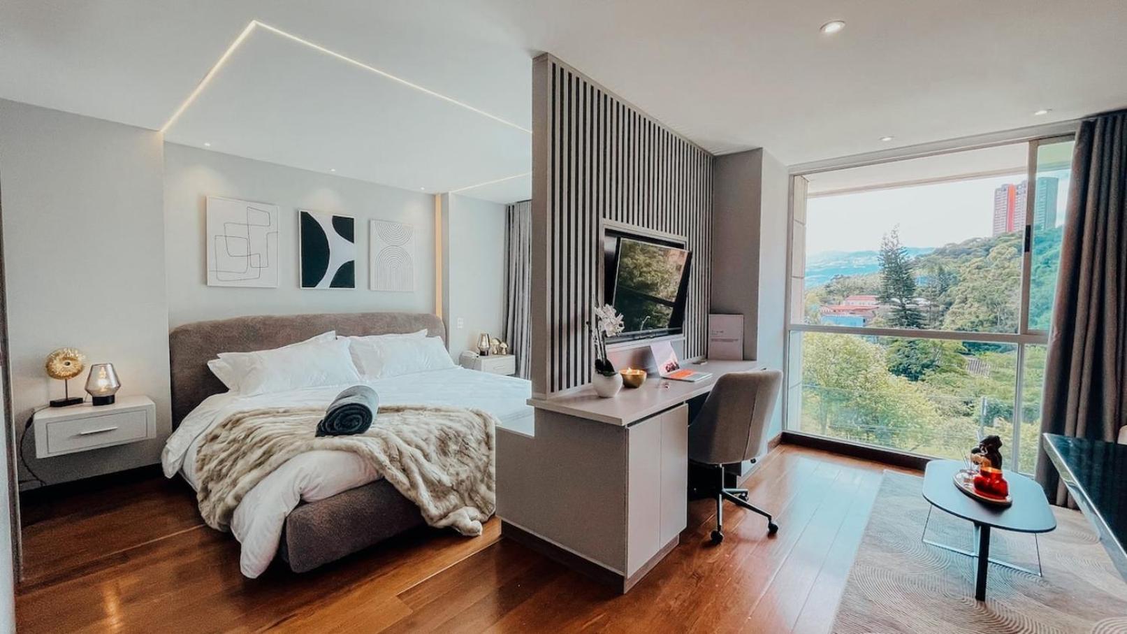 Amazing Luxury 1 Bedroom Gym & Pool Provenza 704