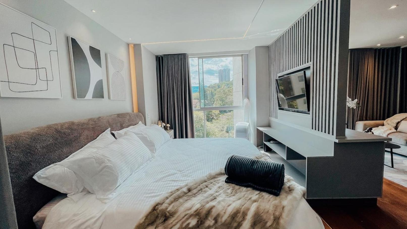 Amazing Luxury 1 Bedroom Gym & Pool Provenza 704
