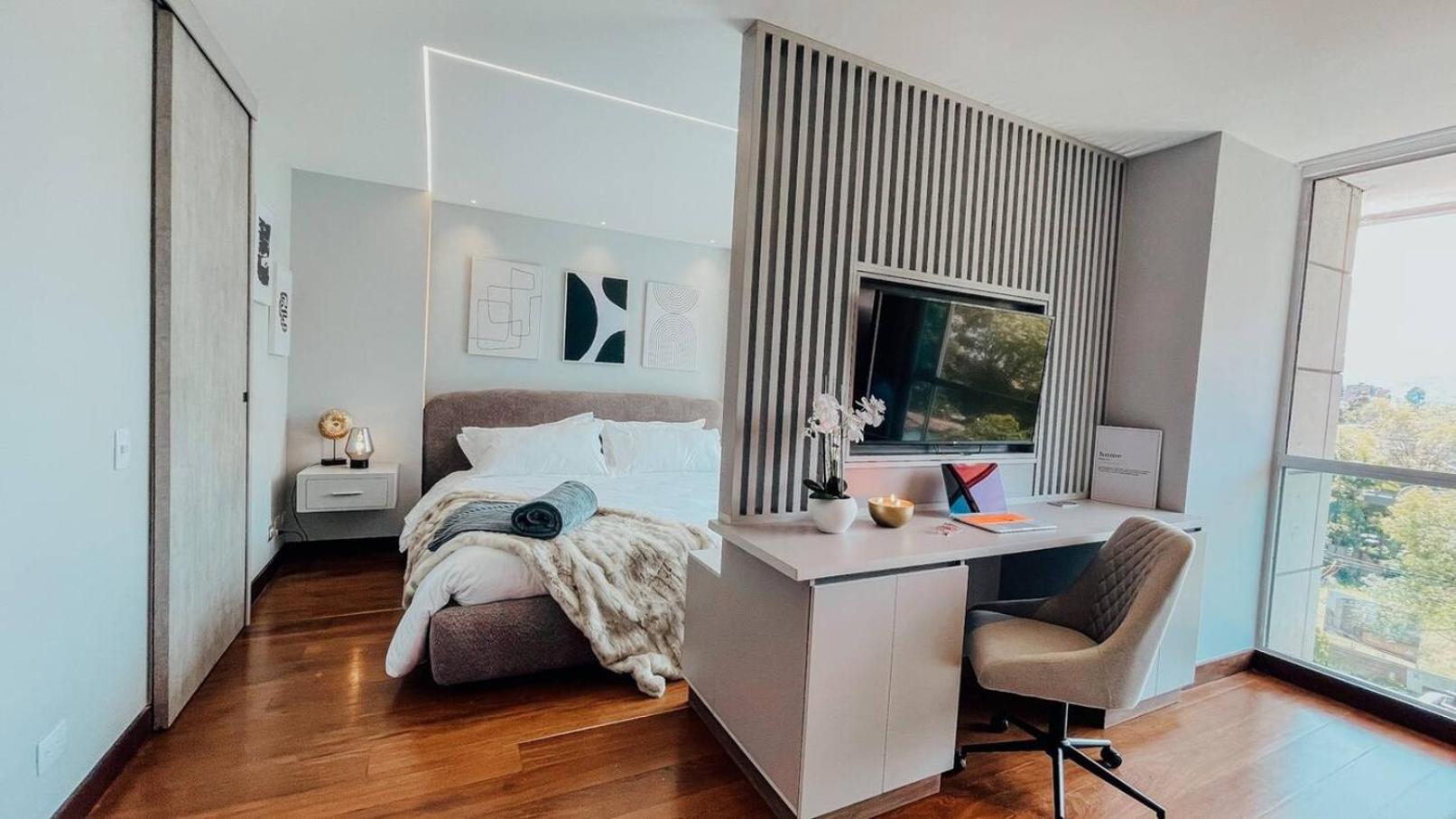 Amazing Luxury 1 Bedroom Gym & Pool Provenza 704