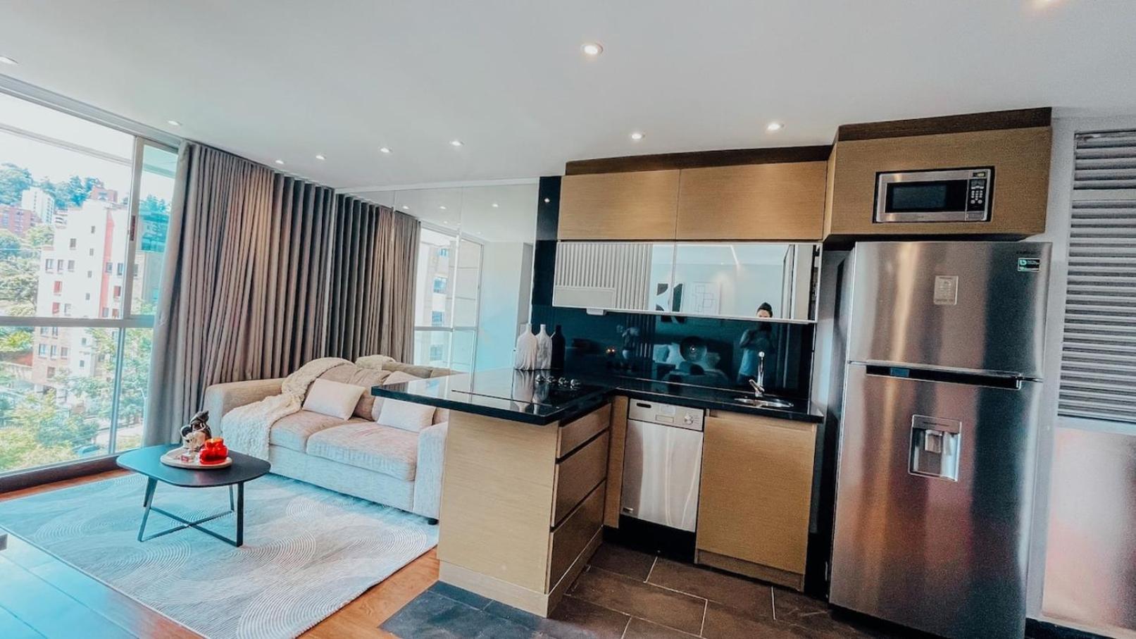 Amazing Luxury 1 Bedroom Gym & Pool Provenza 704