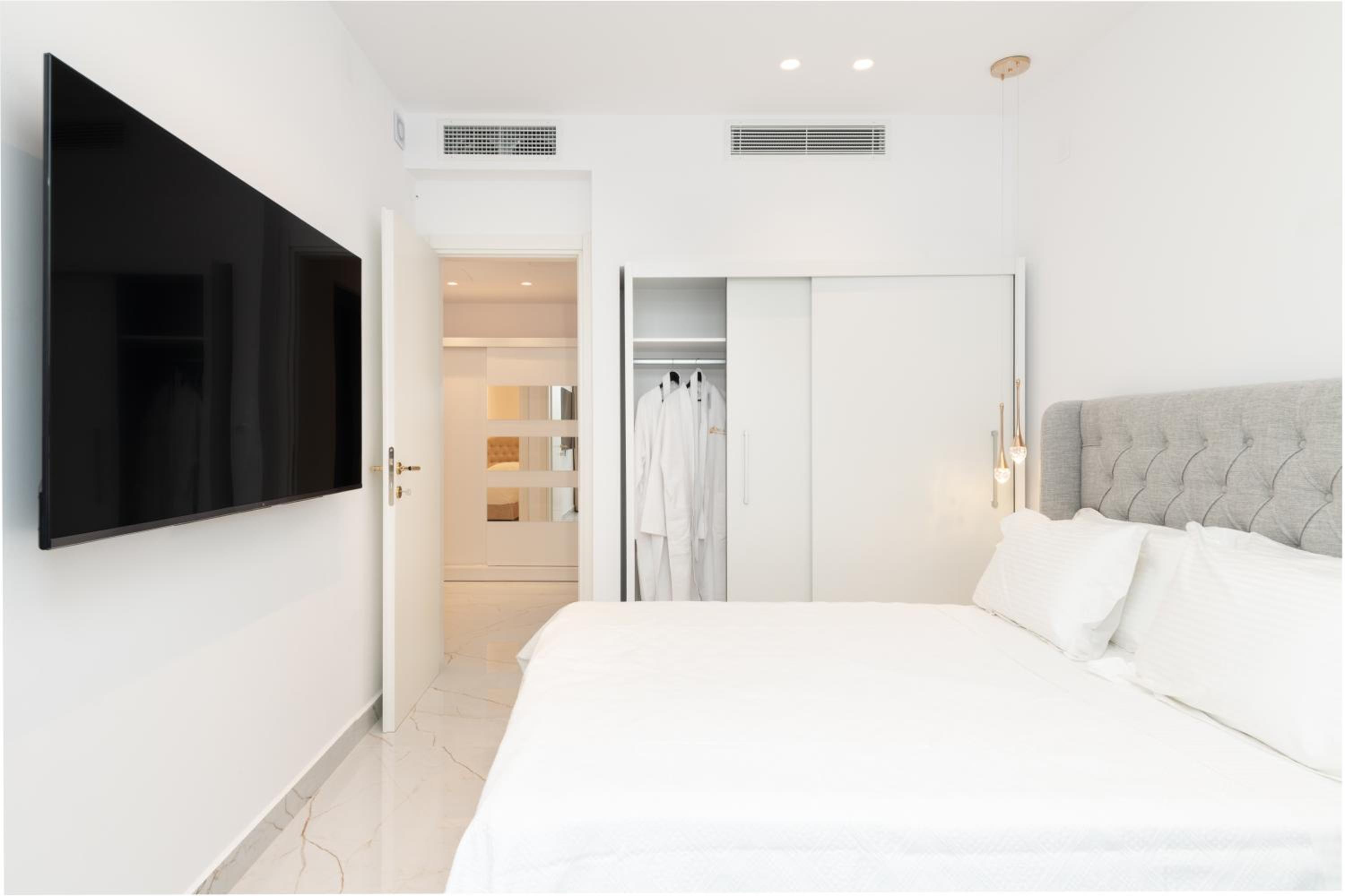 Lithos Luxury Resort