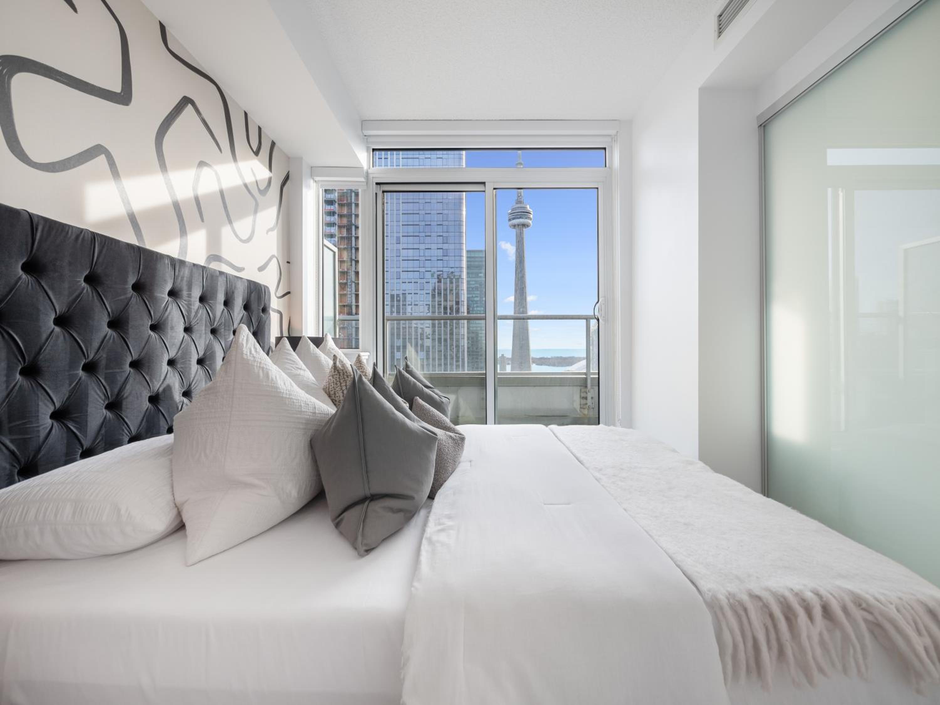 Parc Suites - Entertainment District Toronto