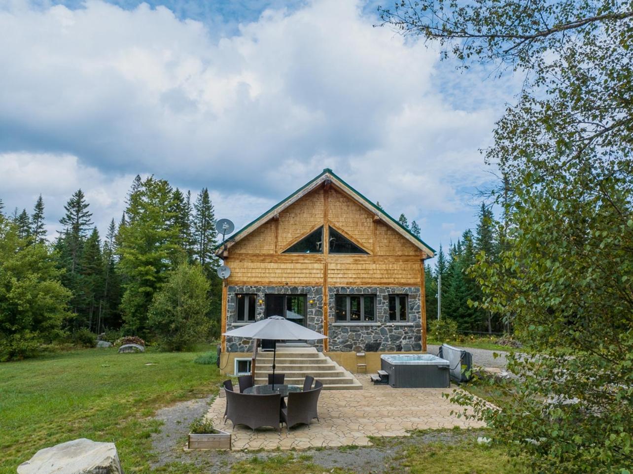 Le Maoli Mini retreat Escape with hot tub