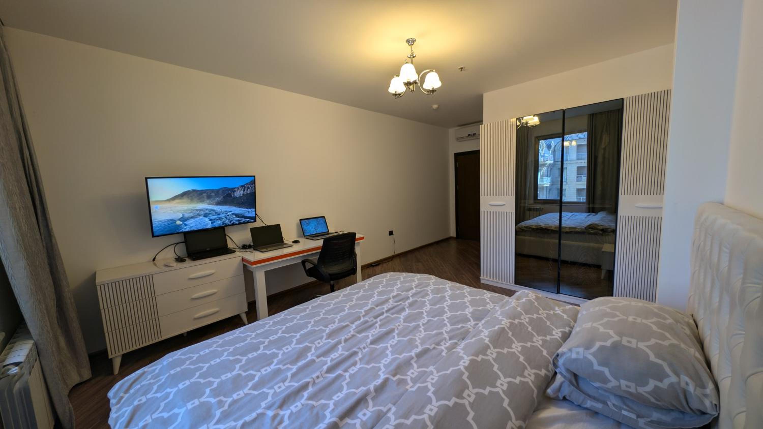 Sea view apartment at 5 star resort