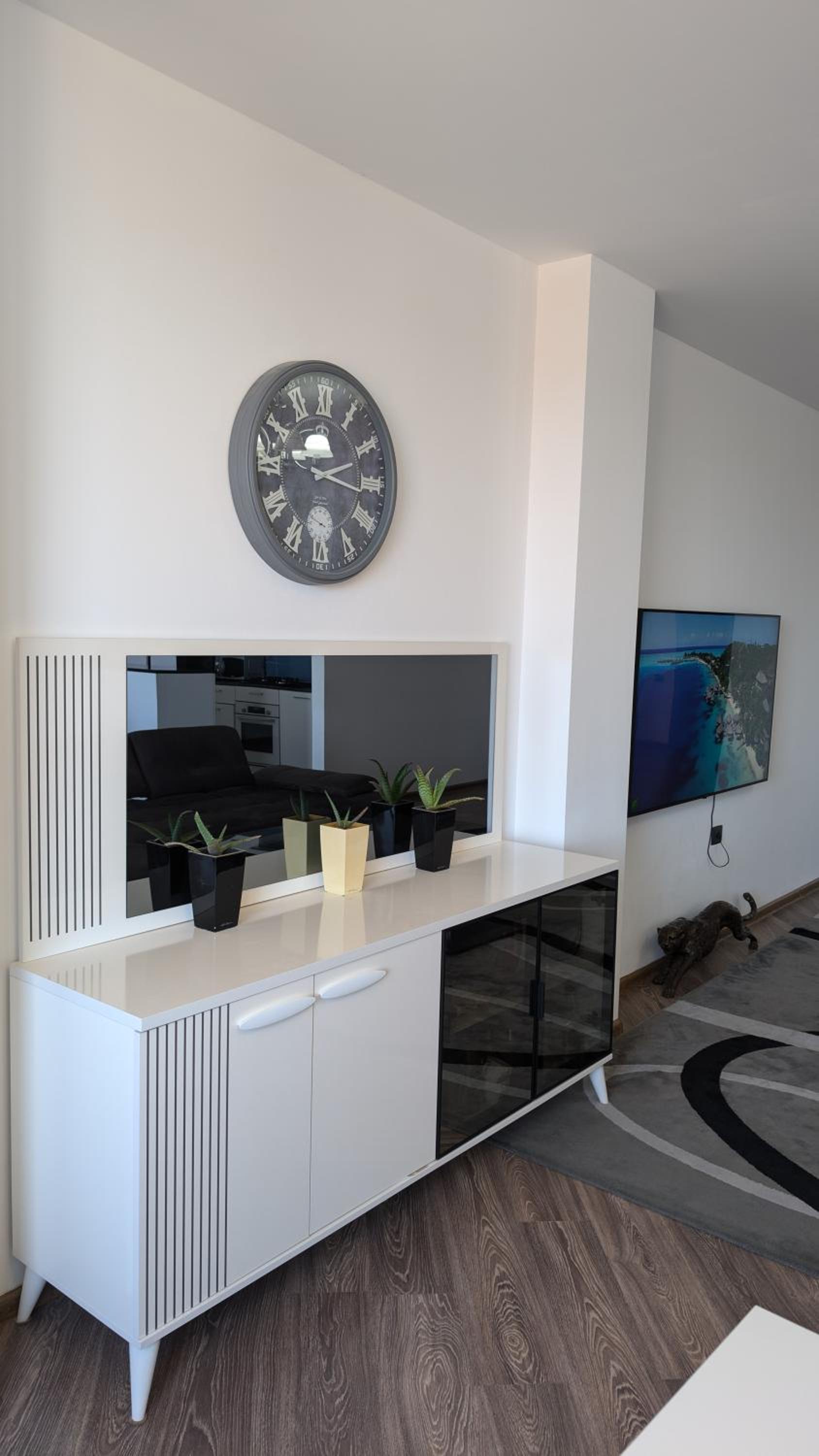 Sea view apartment at 5 star resort