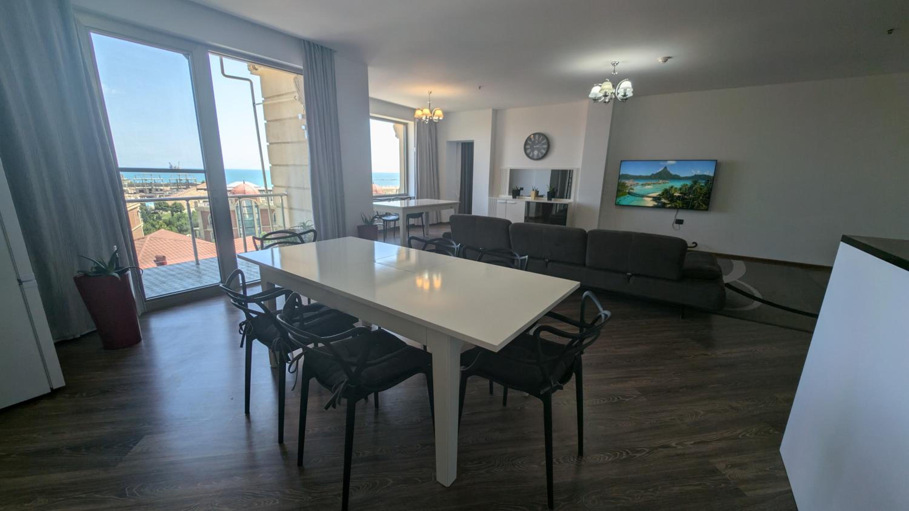 Sea view apartment at 5 star resort