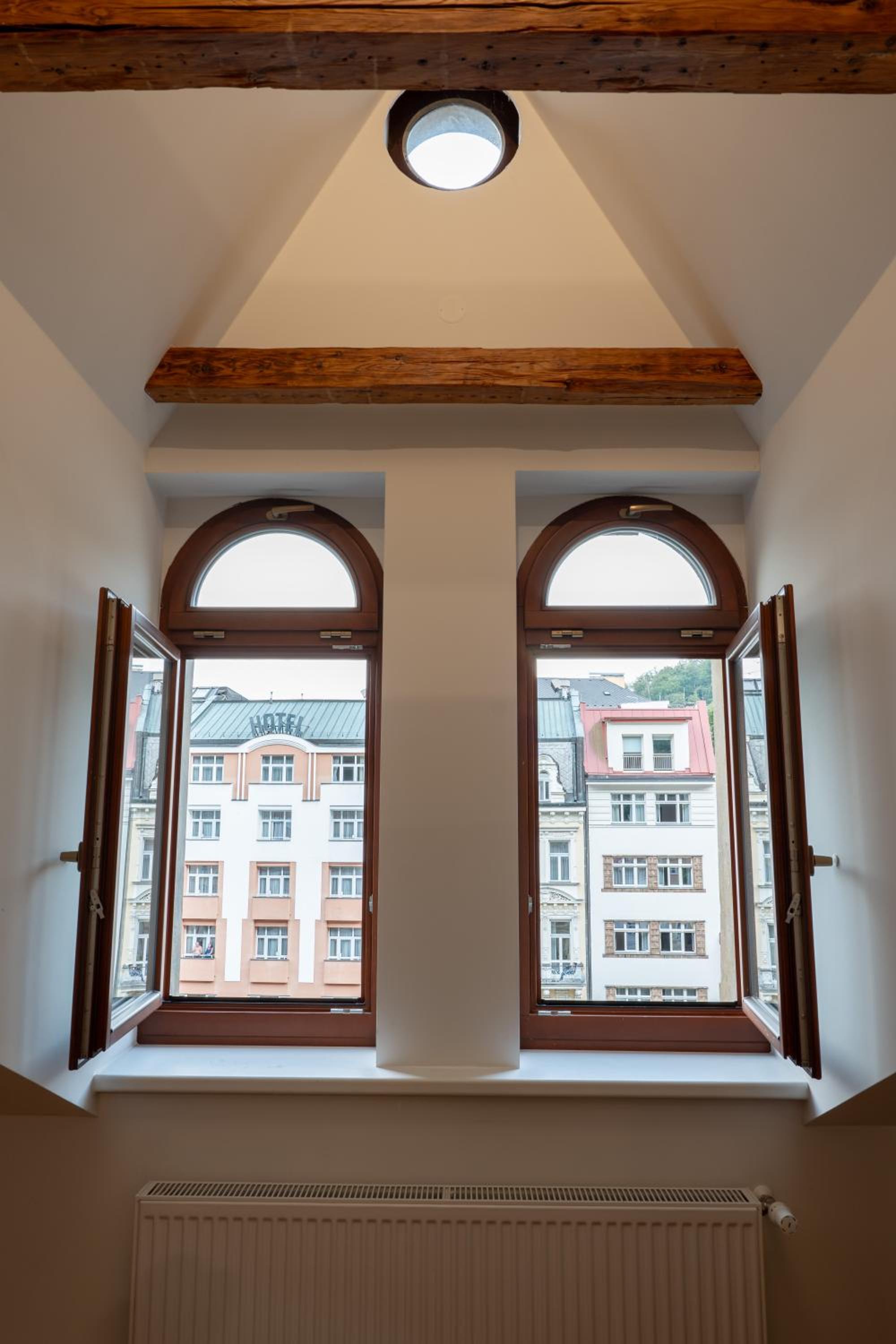 Zlatý Pelikán Apartments