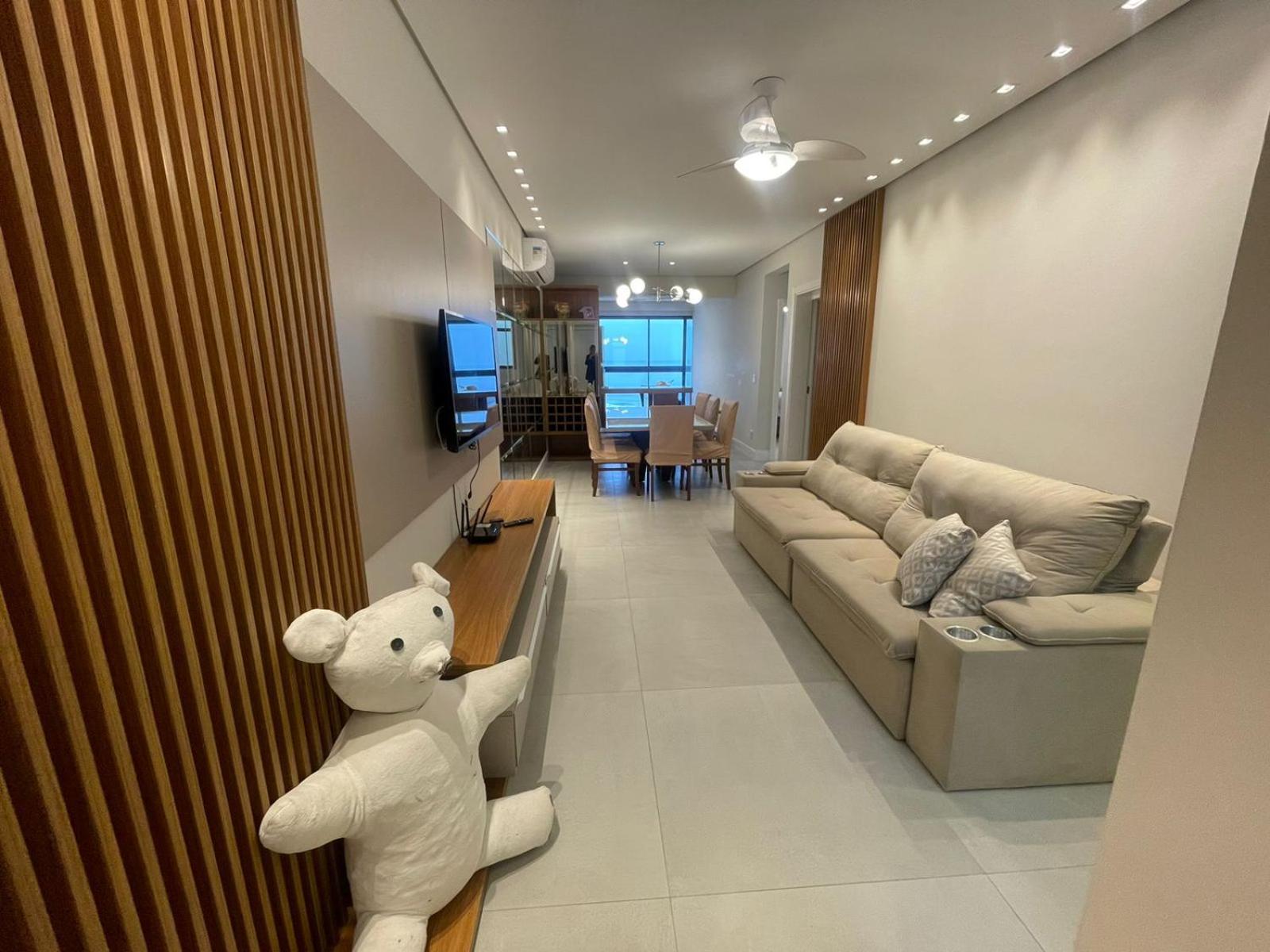 cód 30 - Apartamento magnífico frente mar