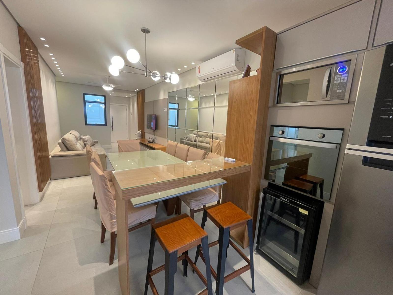 cód 30 - Apartamento magnífico frente mar