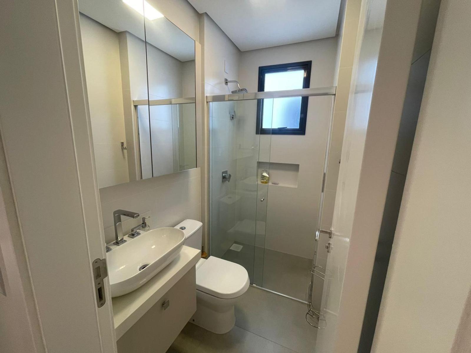 cód 30 - Apartamento magnífico frente mar