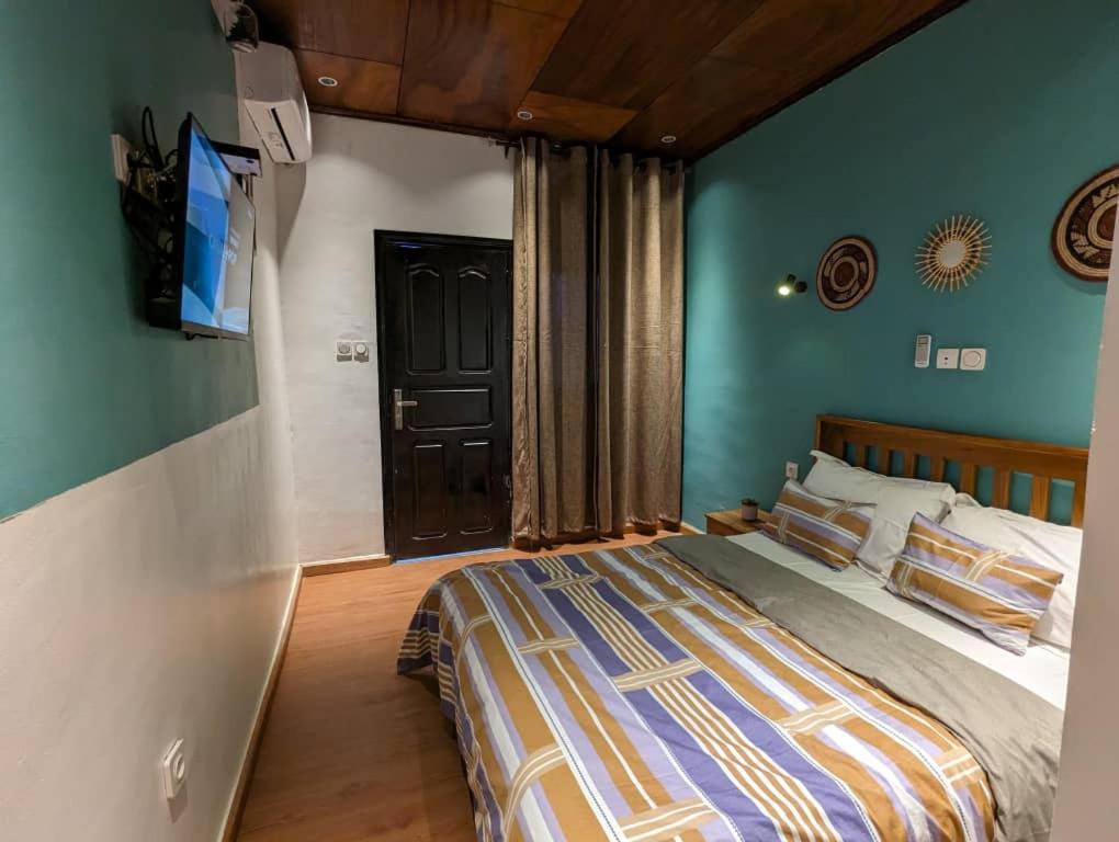 Chambre meublée extra confort à Yaoundé