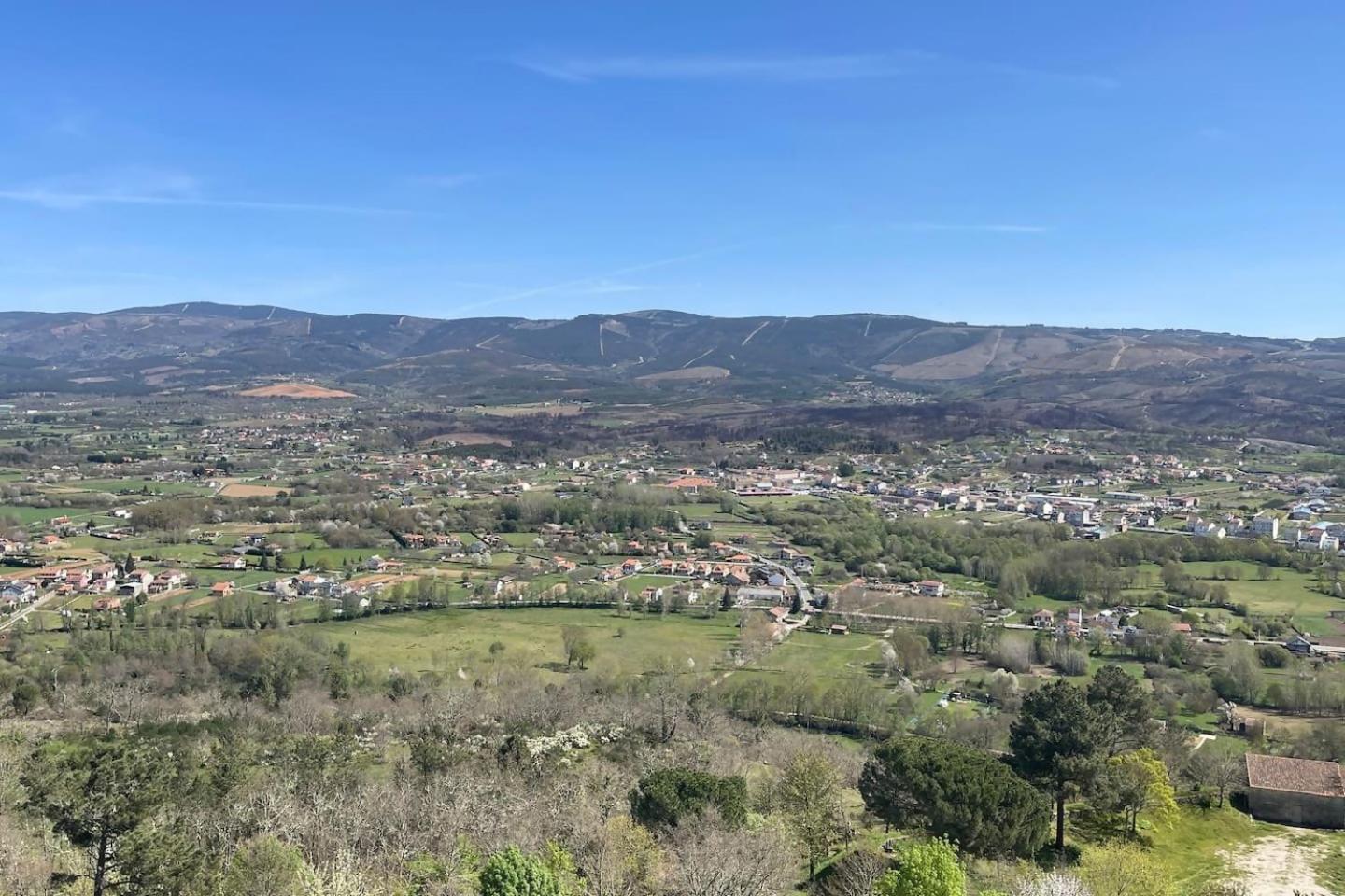 Apartamento Verín-Chaves con parking