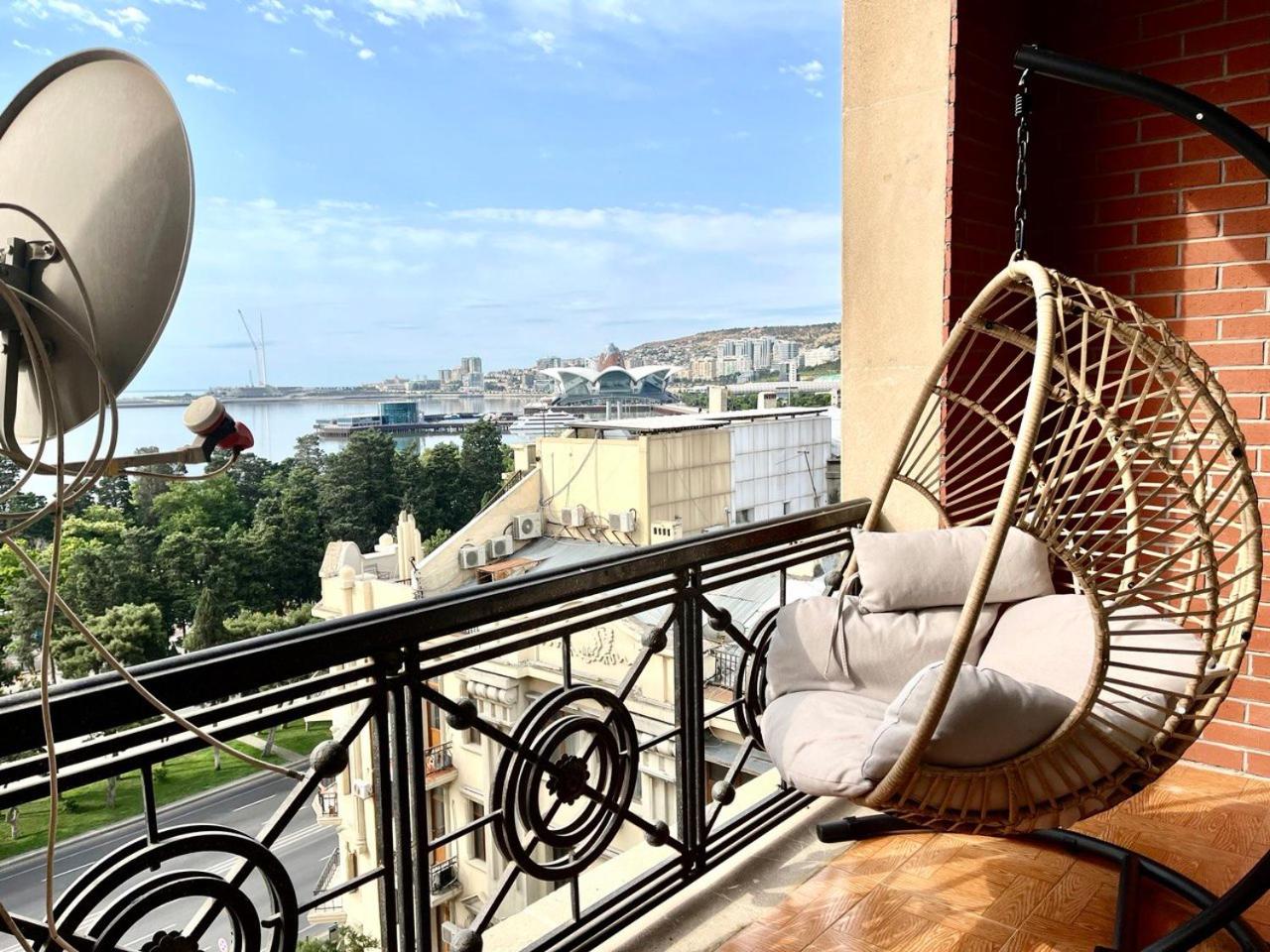 Two-room shared apartment with sea view in the city center