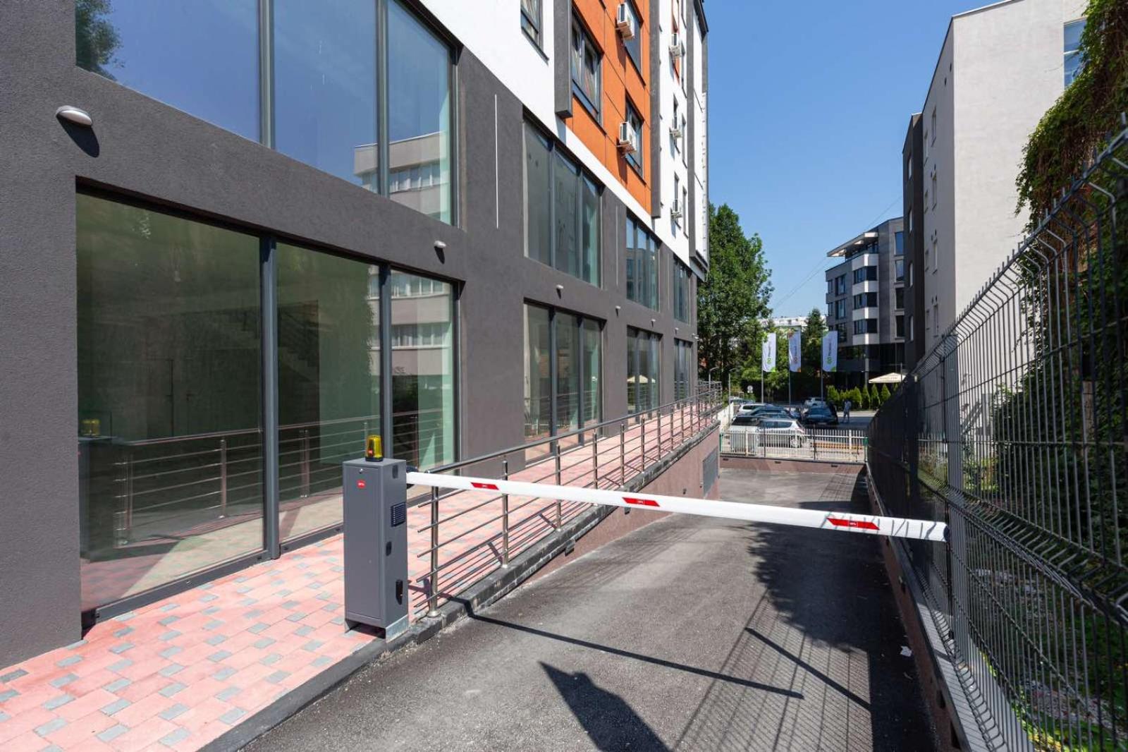 Ultra modern 1-bedroom apartment with free garage - Sarajevo