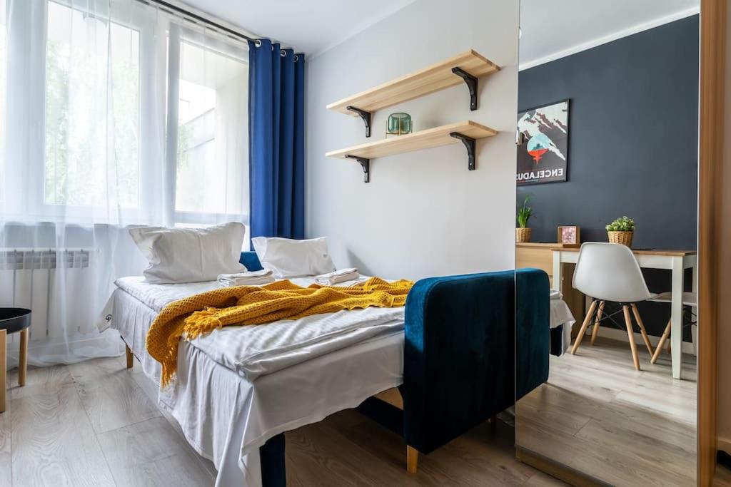 Urban Chic & Great Location & Modern Studio Apartment - #O1