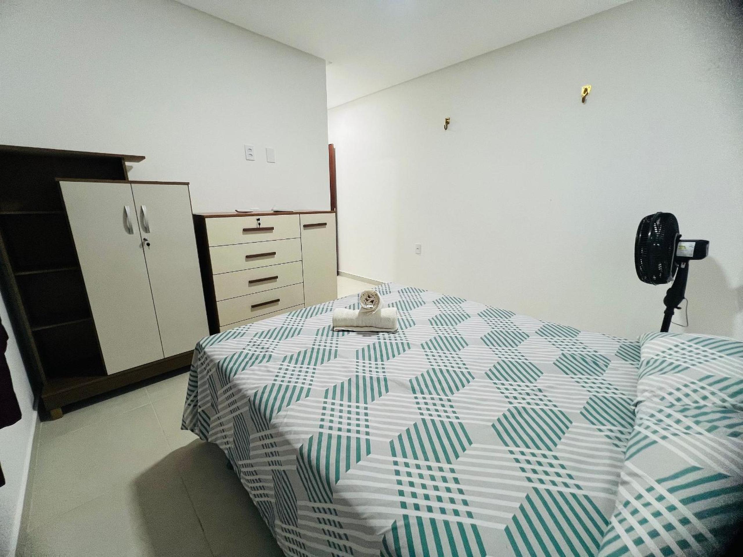Acomodação nova, térreo, na Praia de Macapá em condomínio aconchegante e familiar
