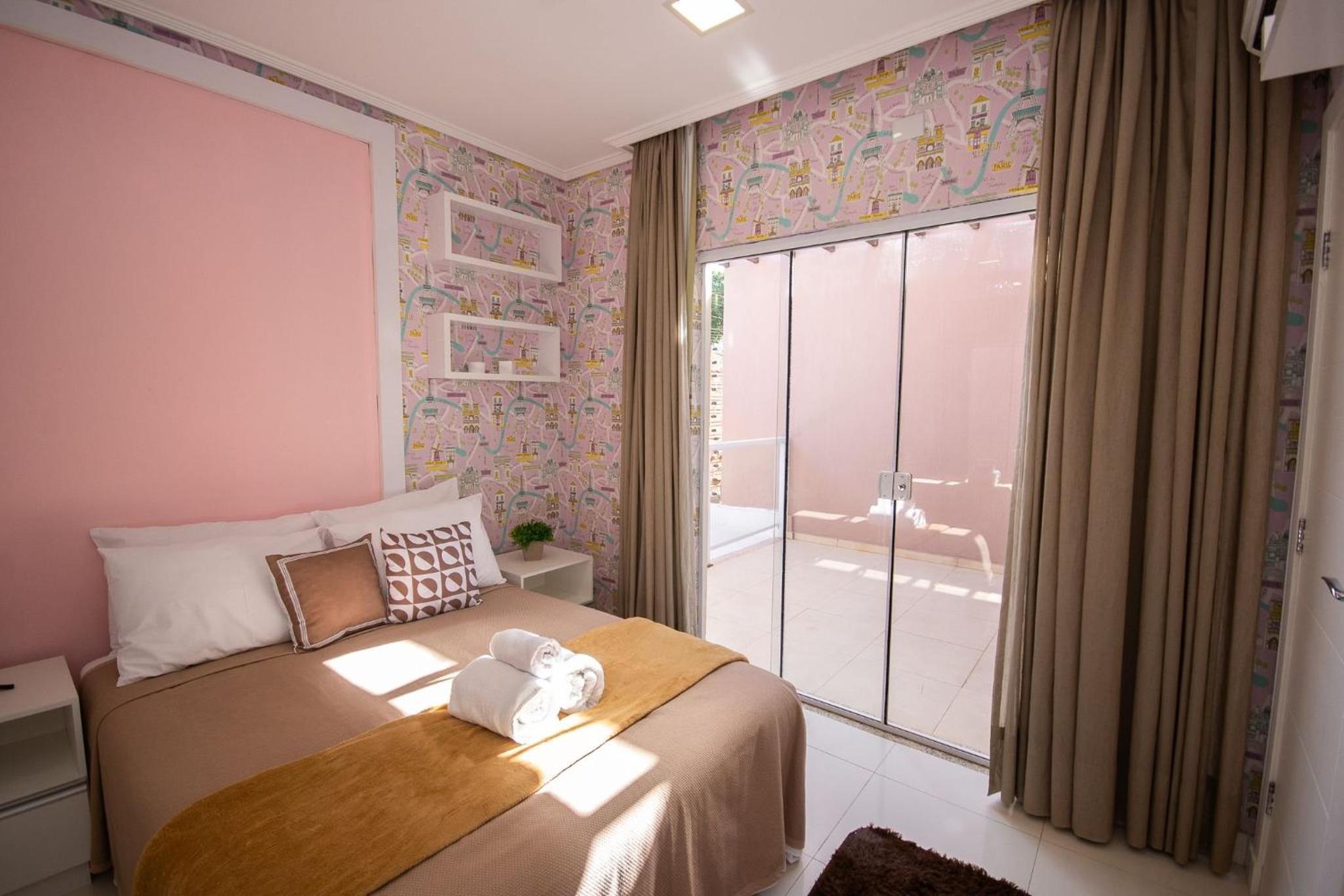Sobrado com 1 suite 2 quarto ar 1km Shopping JL