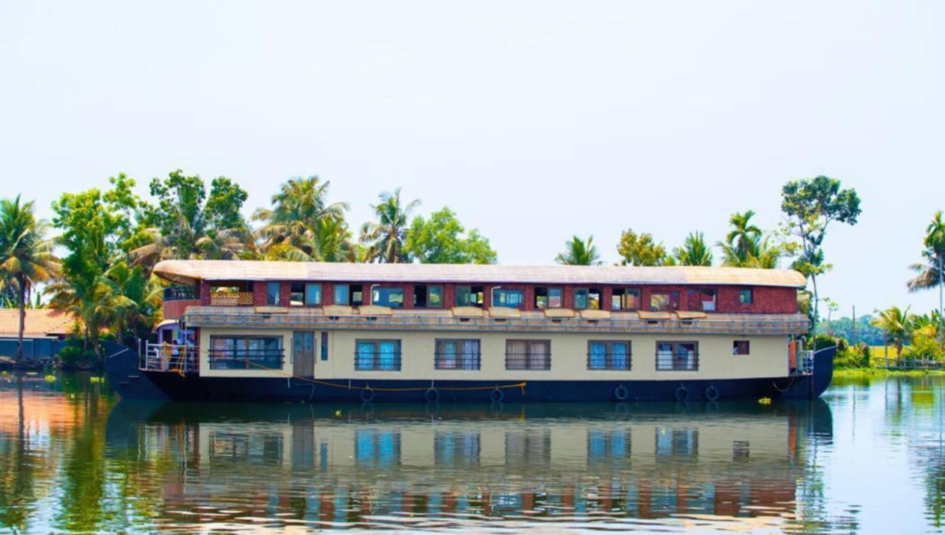 THE BOTEL Alleppey by EGH view 2