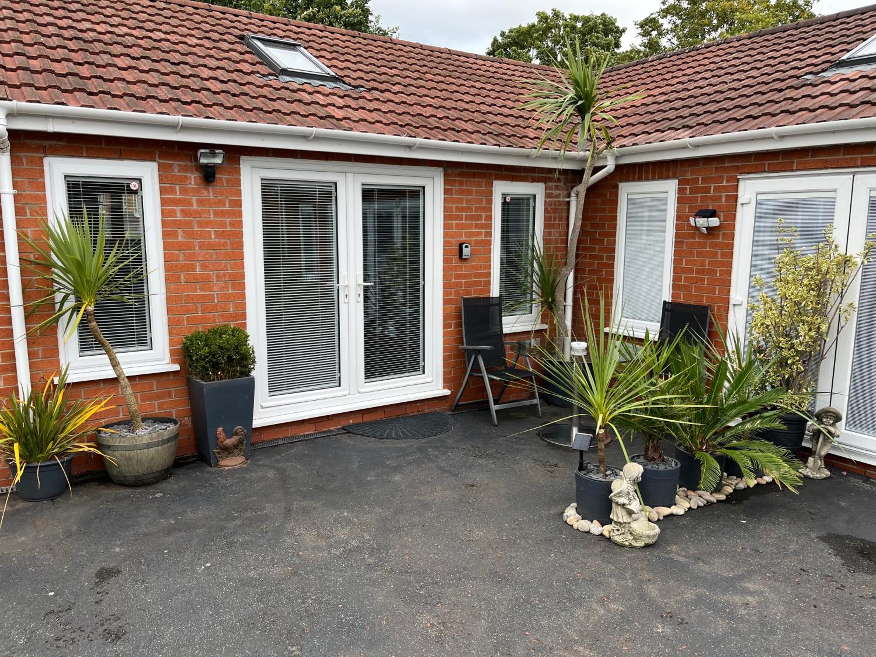 Happy days Moreton , 2 miles from Hoylake Wirral, photo 23