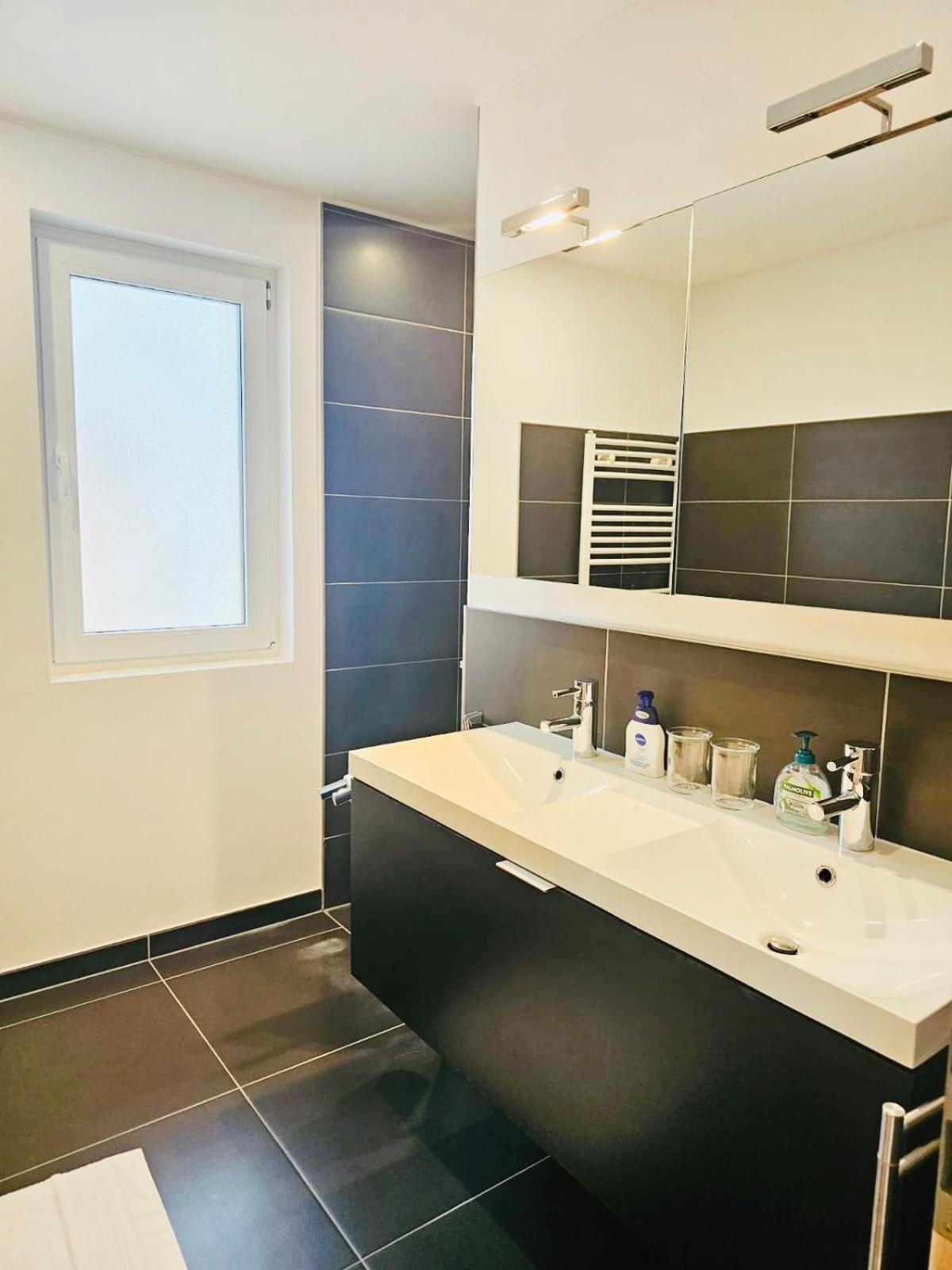 Two bedrooms with parking in Hesperange-Hesp1