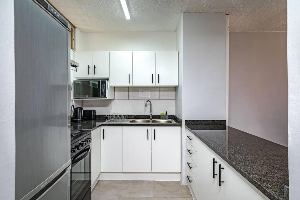 Coastal Bliss, 3BR Umhlanga Apartment With Ocean View view 2