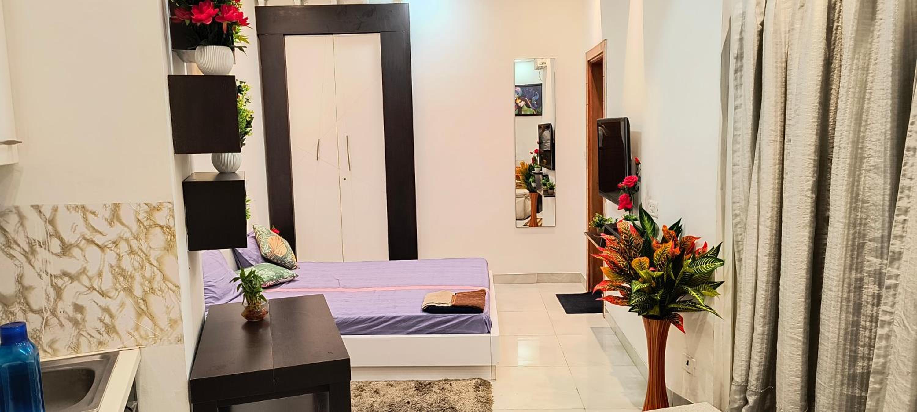 Gold Haven Studio - Luxury Studio Apartment Full Furnished With Full Facility