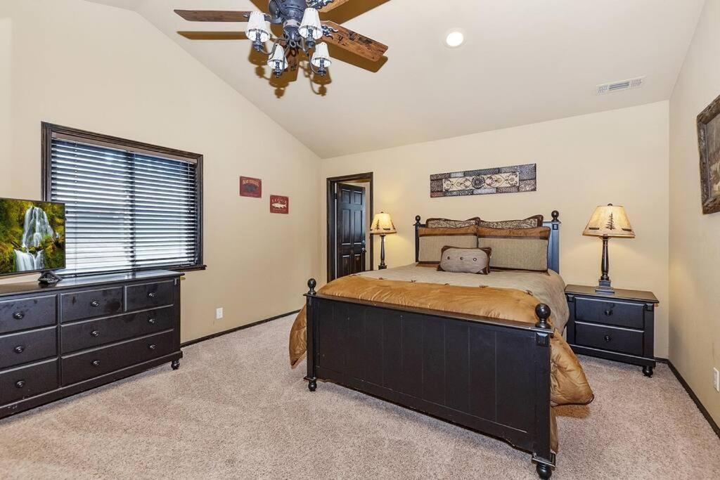 Cienega Lakeview