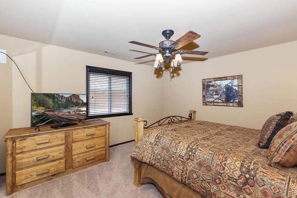 Cienega Lakeview