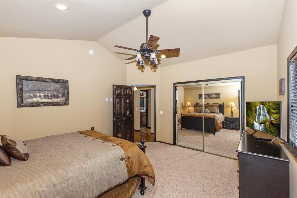 Cienega Lakeview