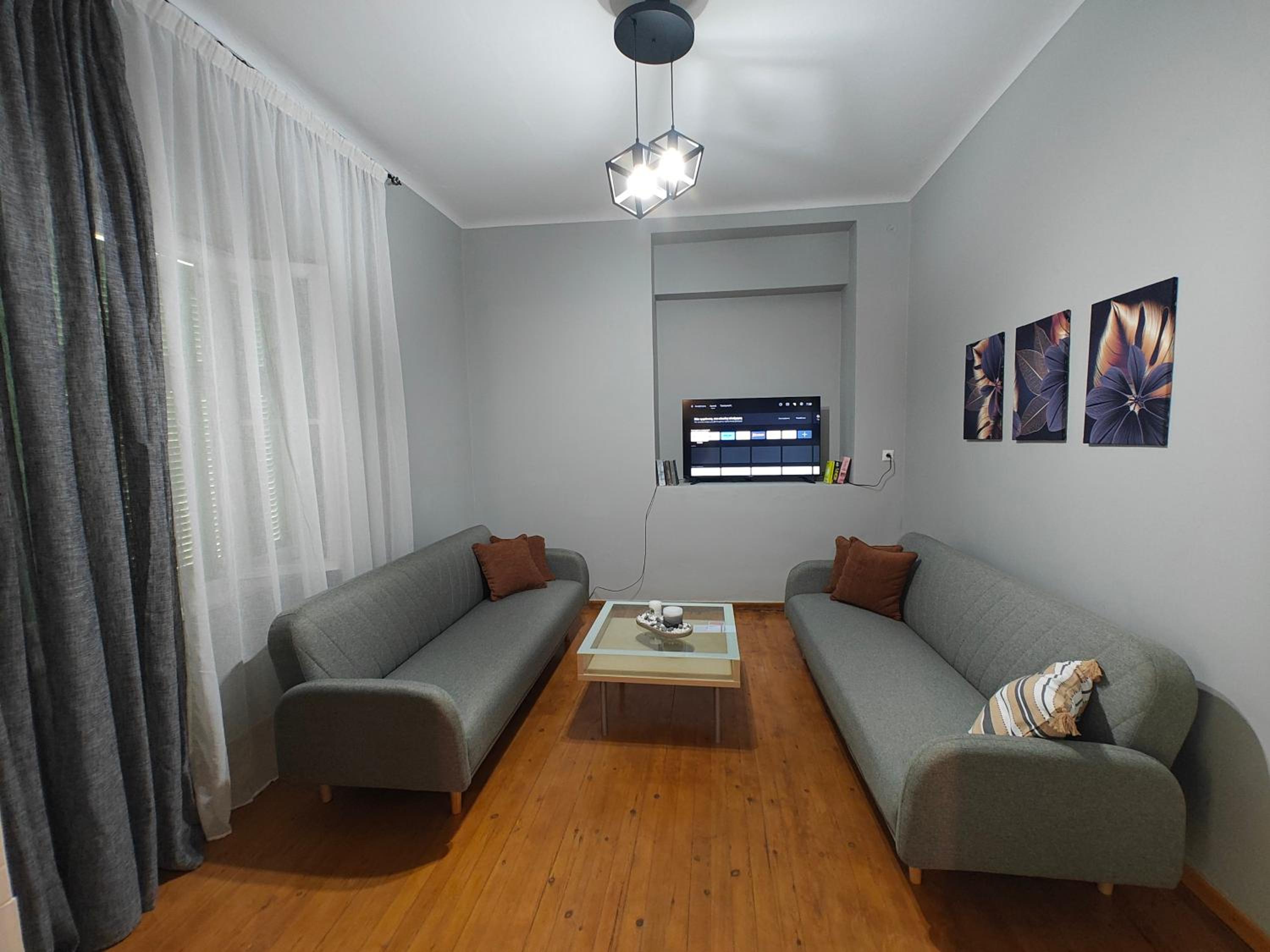 Stefani retro luxury apartments