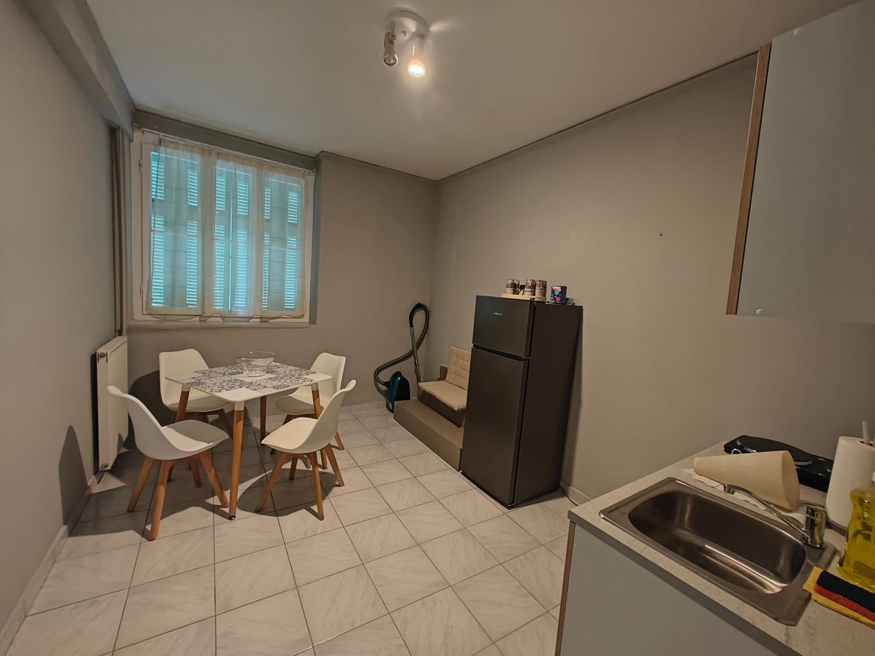 Stefani retro luxury apartments